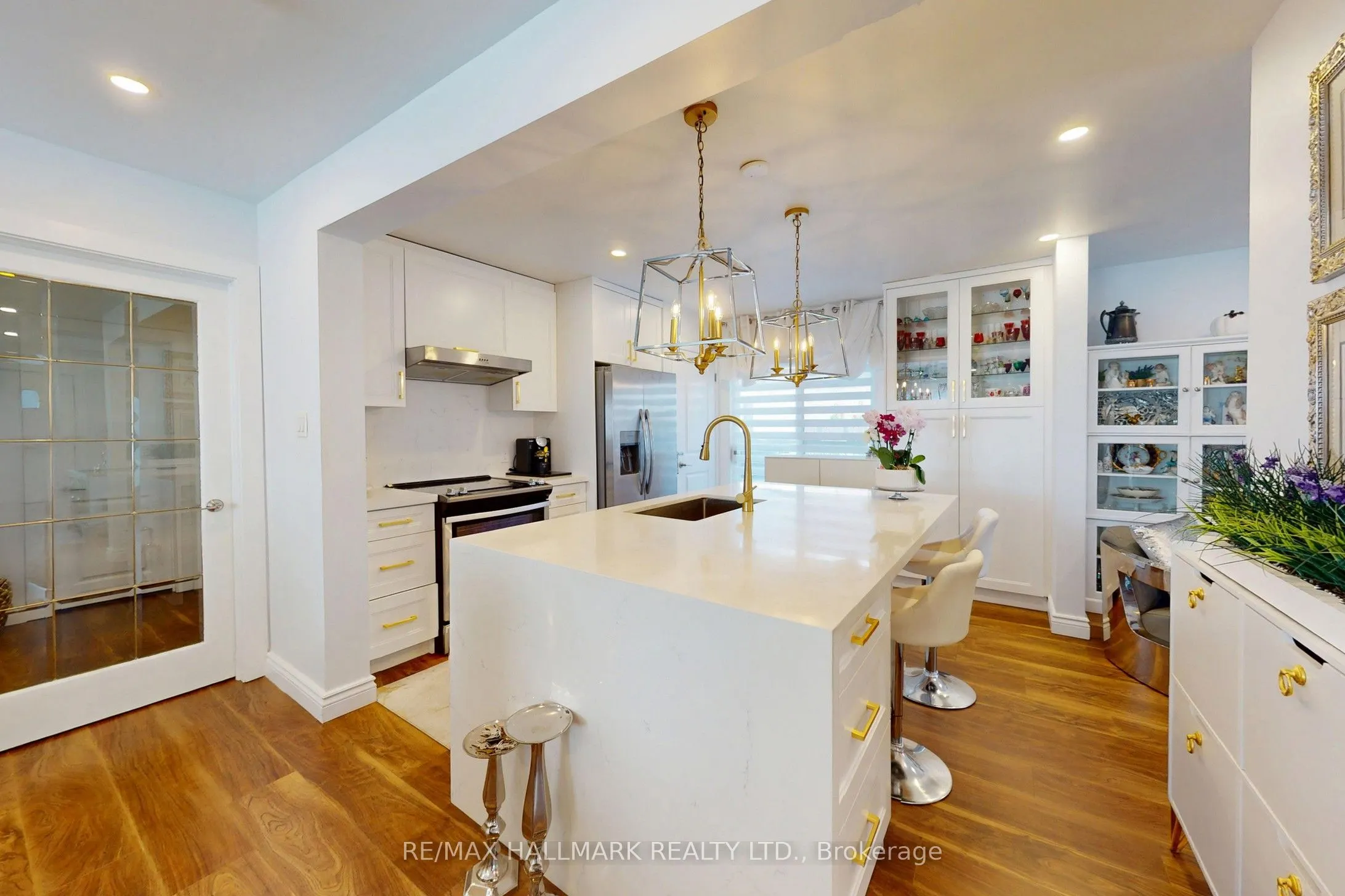 96 Searle Avenue