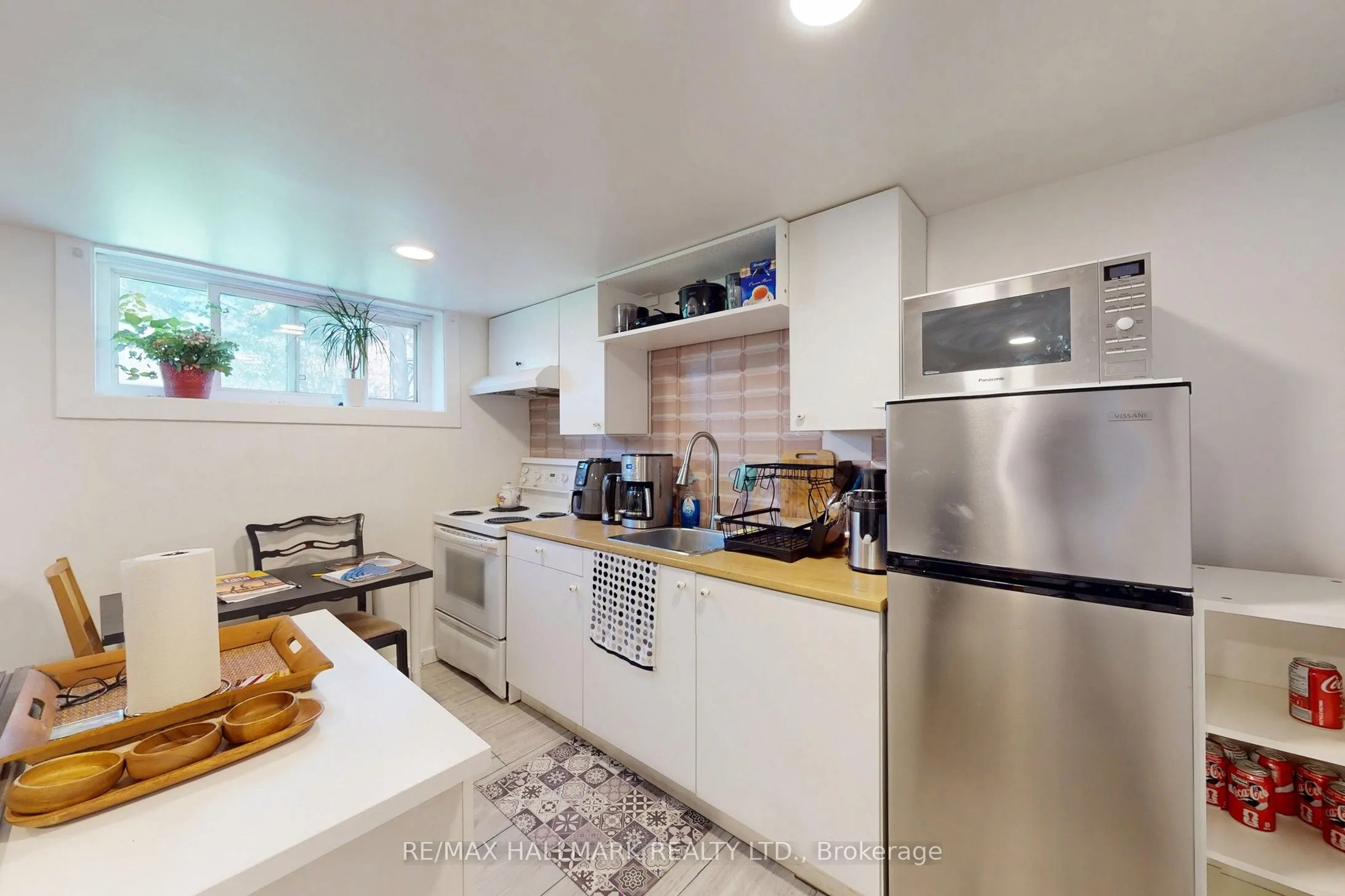 96 Searle Avenue