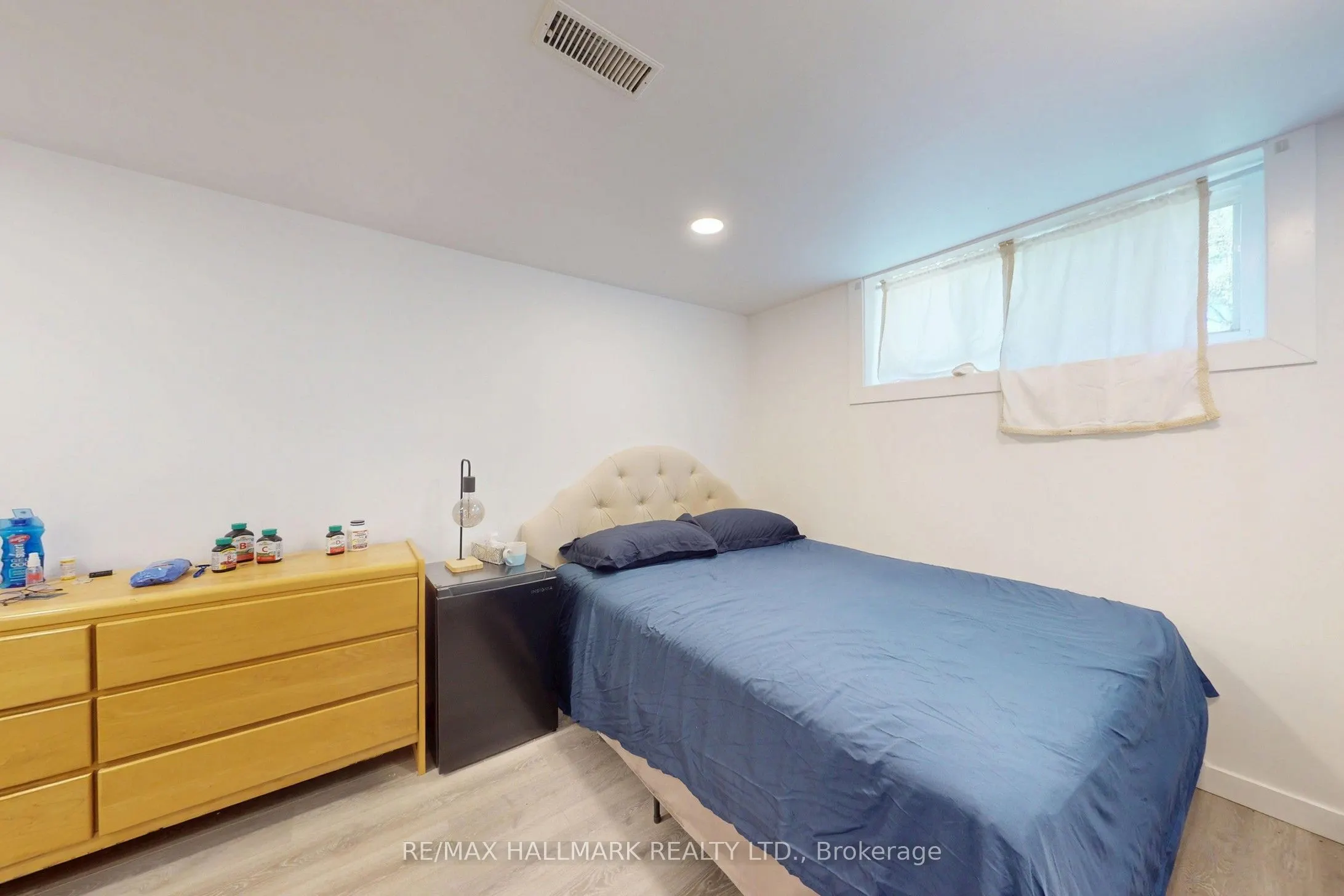 96 Searle Avenue