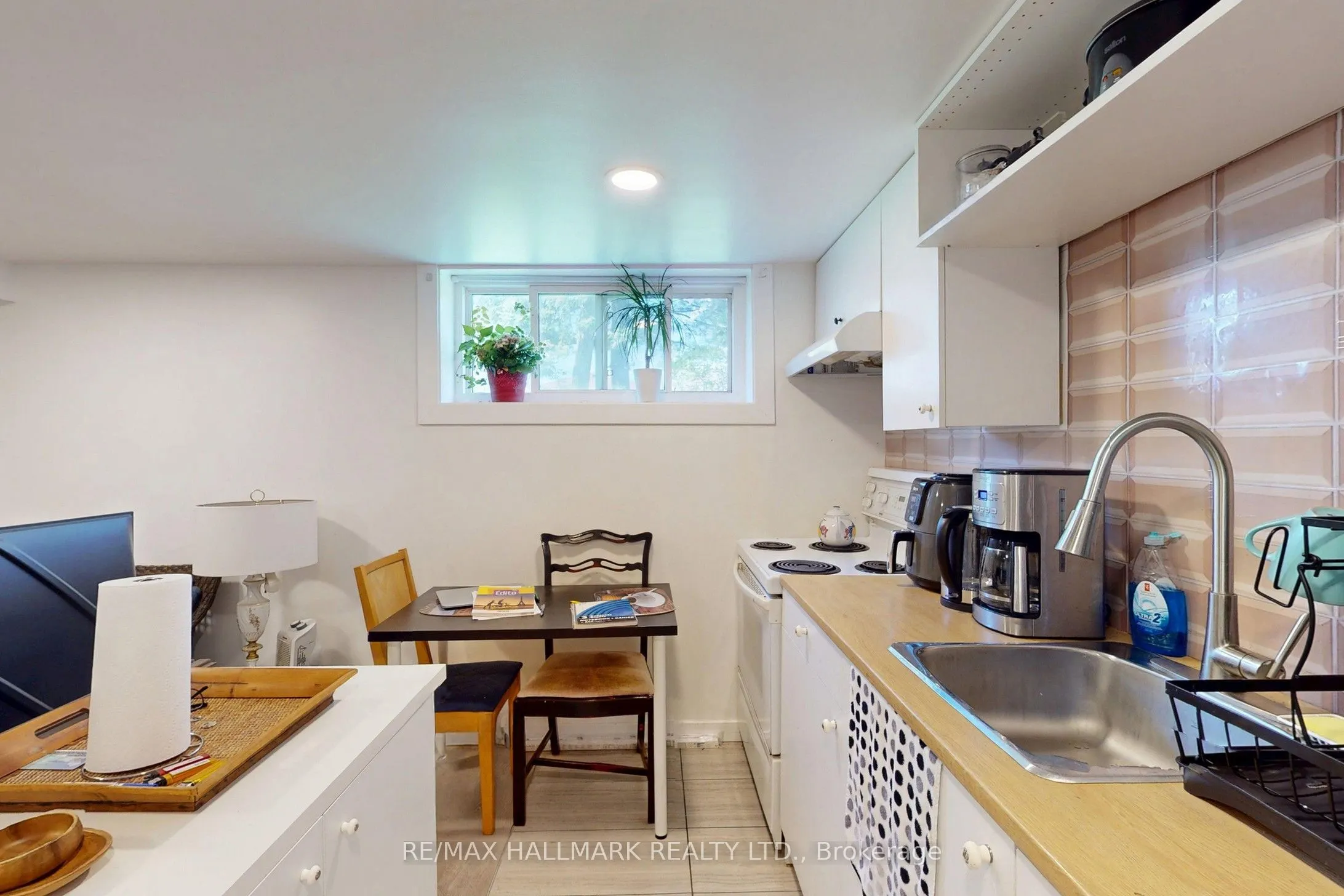 96 Searle Avenue