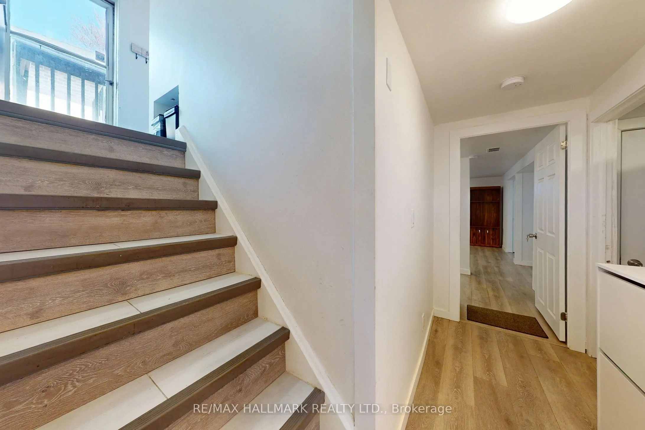 96 Searle Avenue