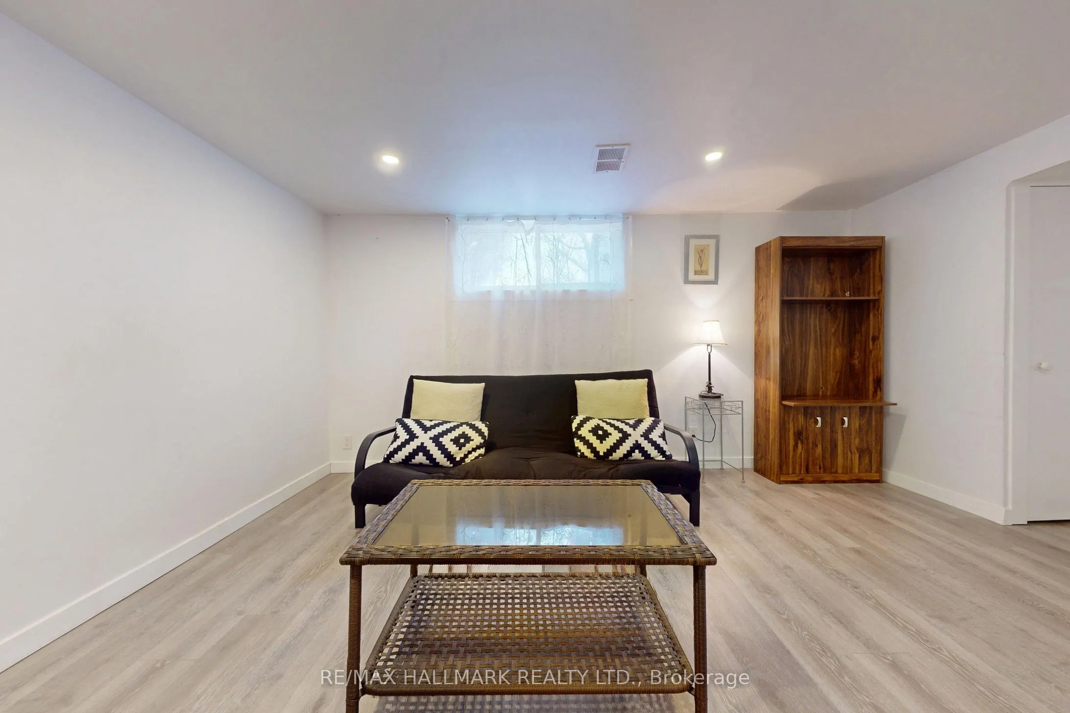 96 Searle Avenue
