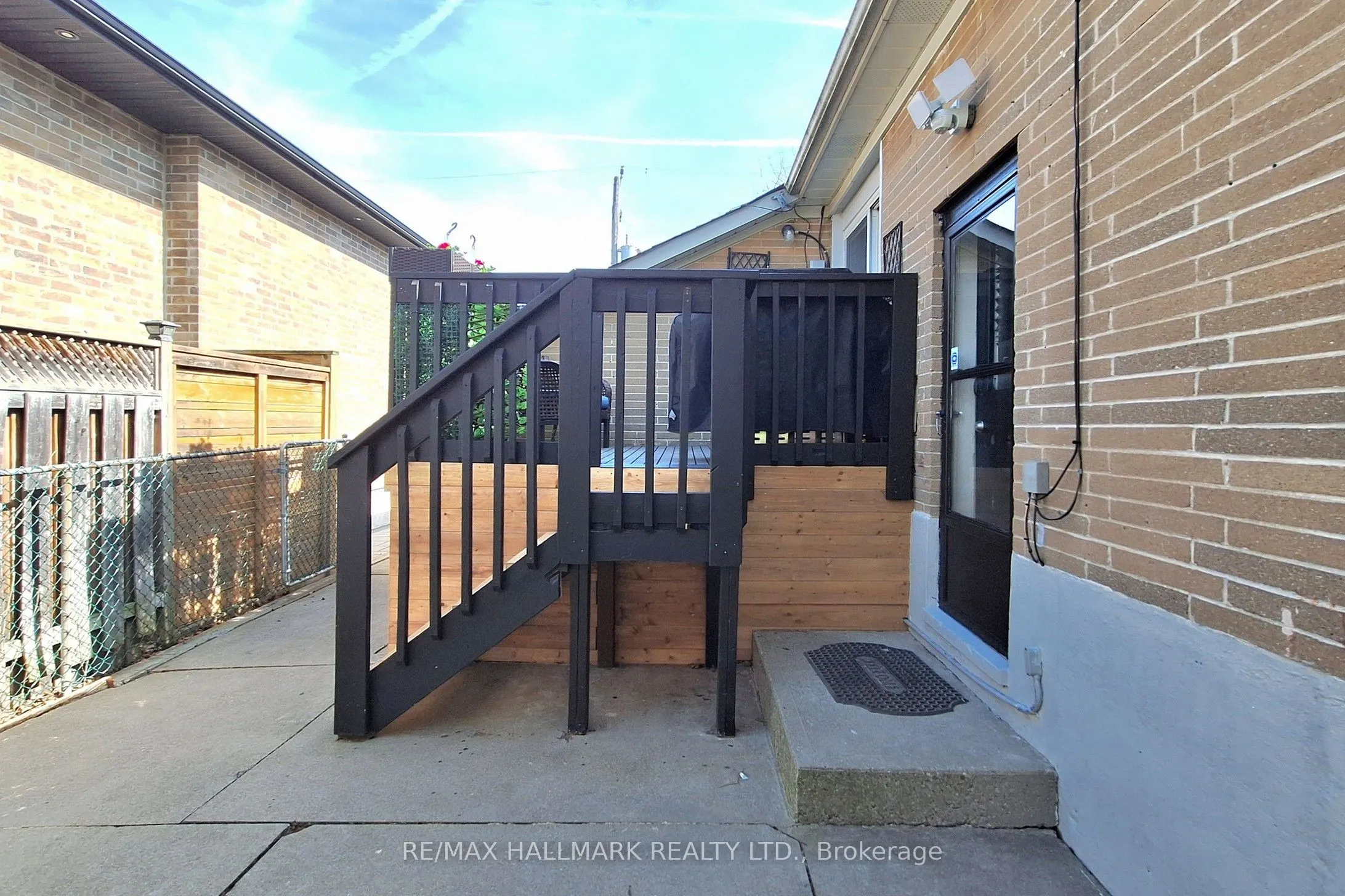 96 Searle Avenue