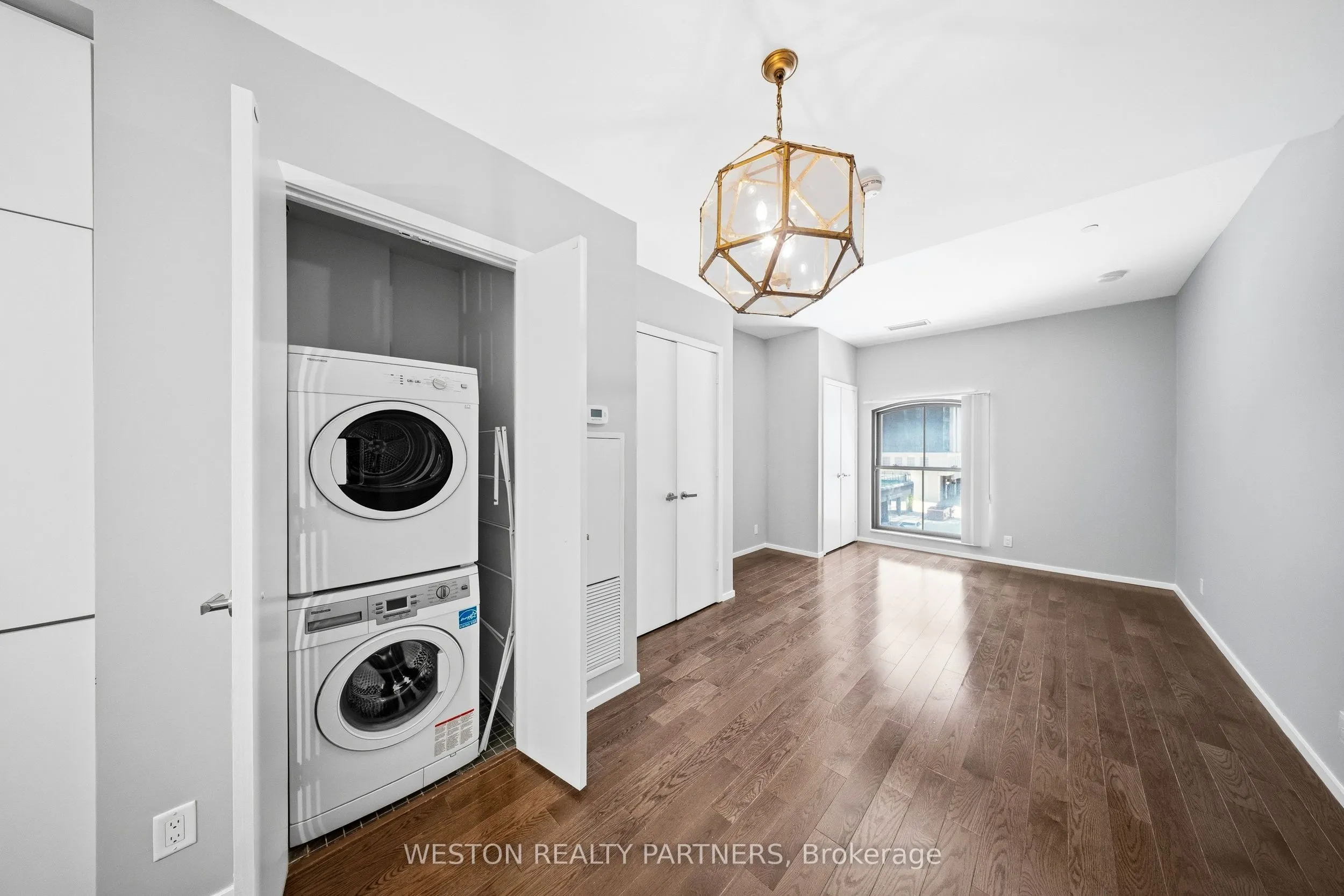 5 st joseph Street #208