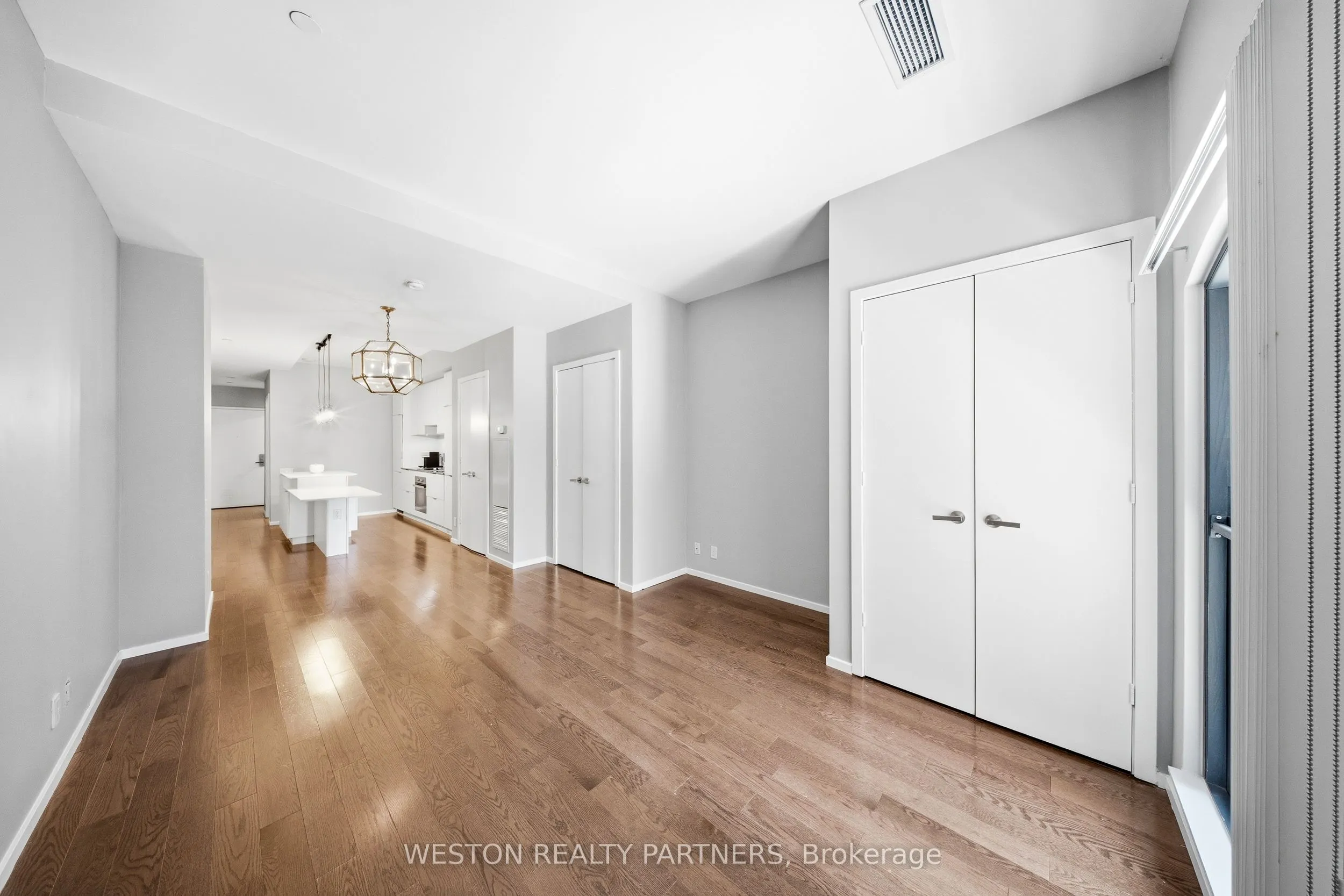 5 st joseph Street #208