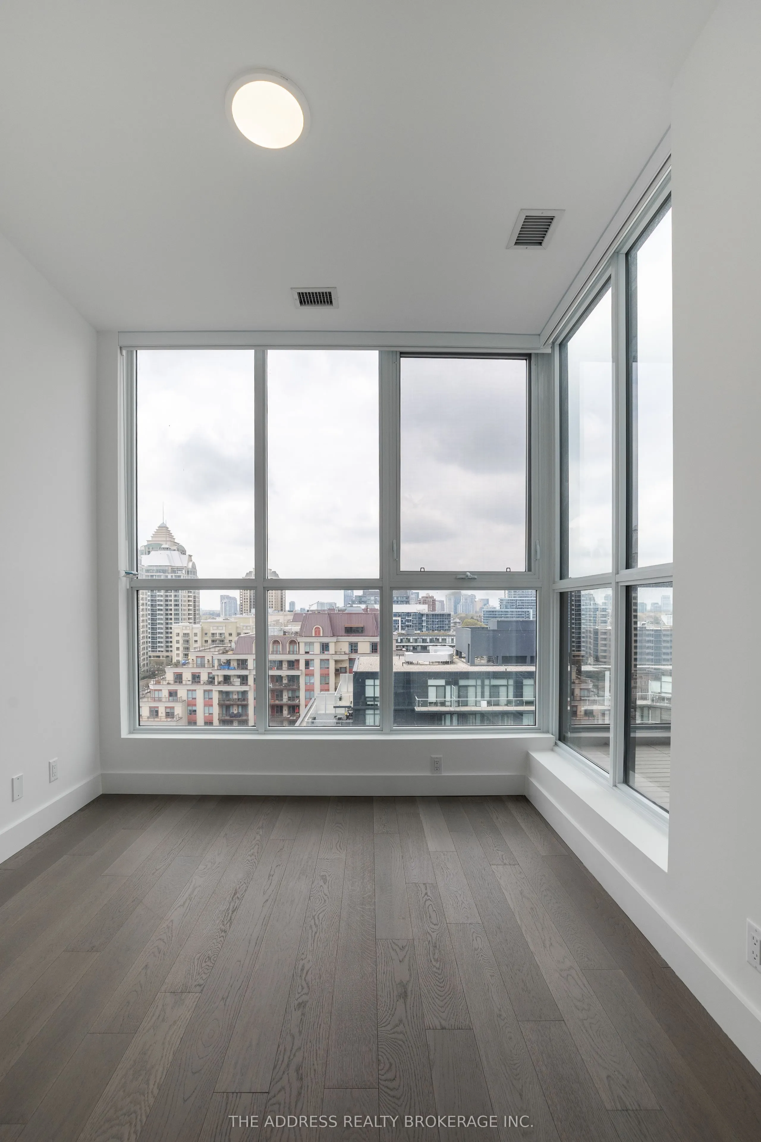 6 Greenbriar Road #1104