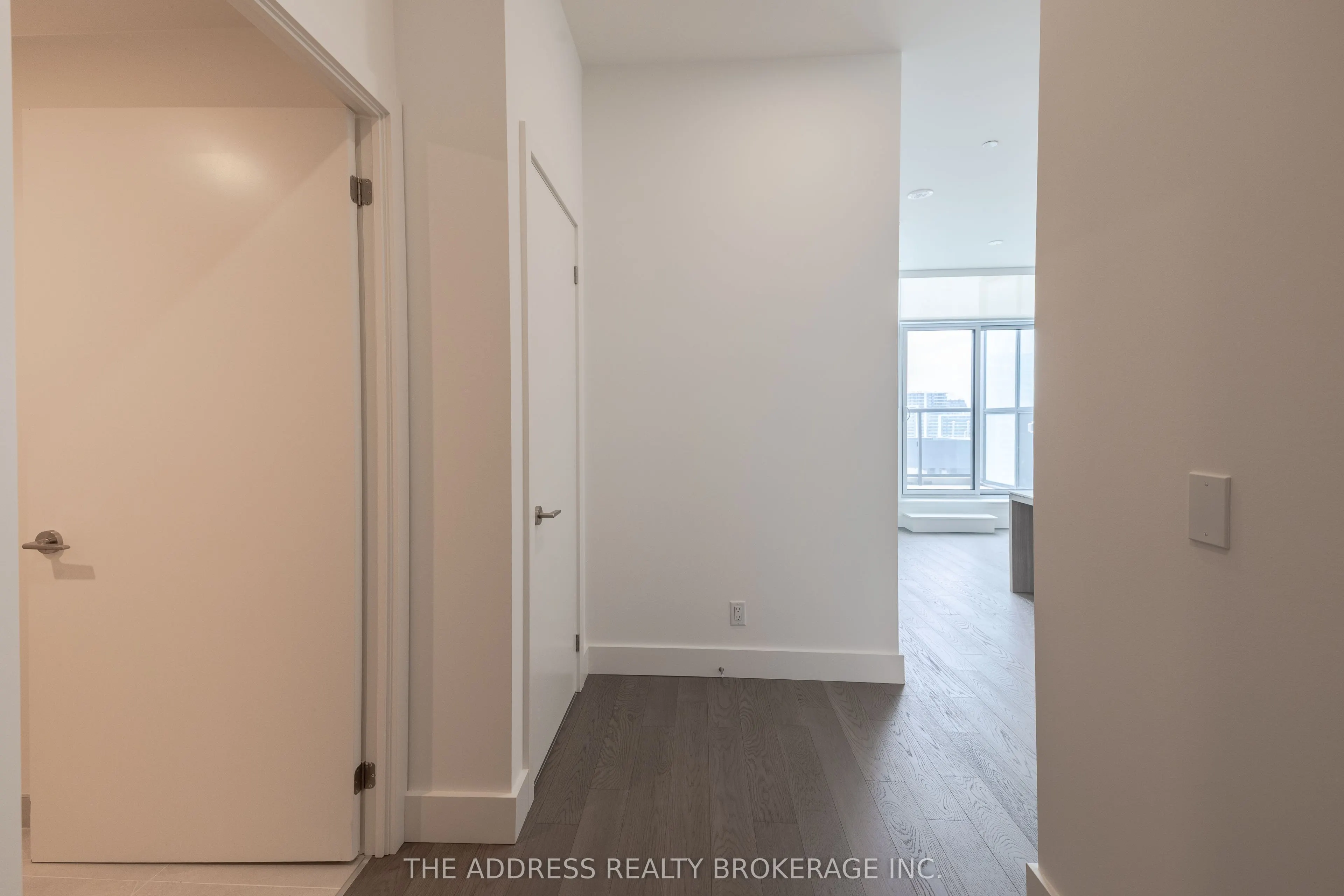 6 Greenbriar Road #1104