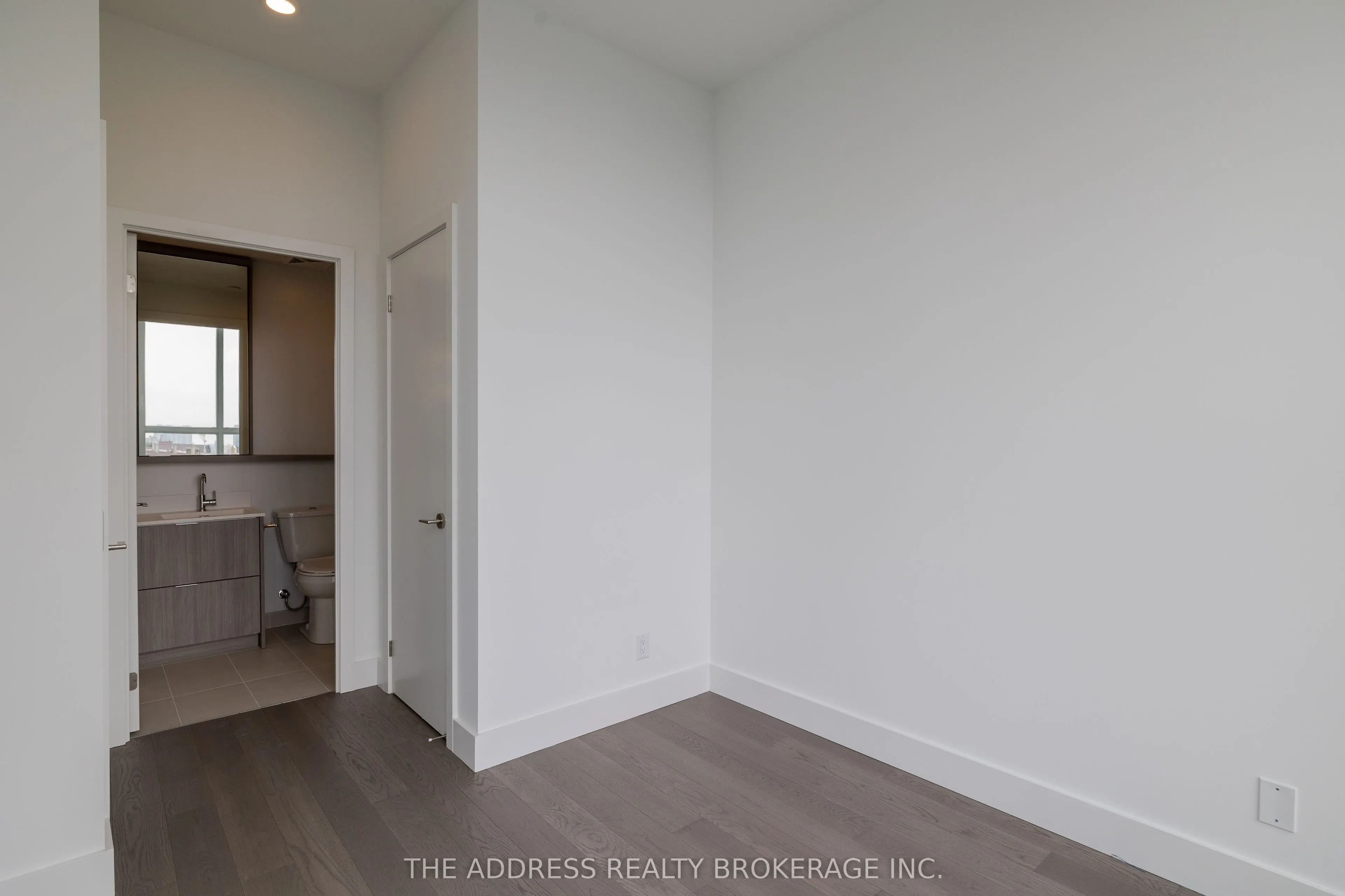 6 Greenbriar Road #1104