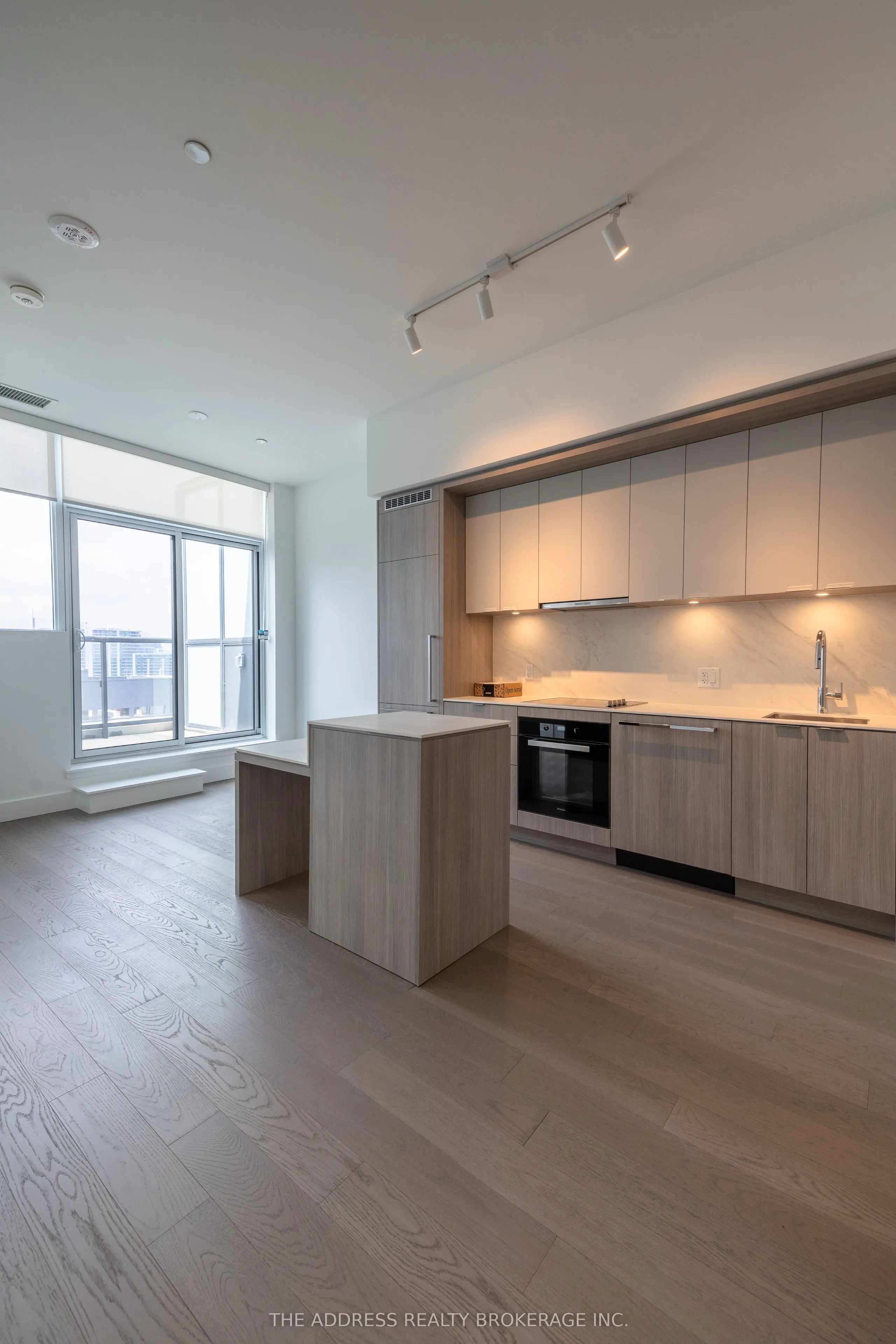 6 Greenbriar Road #1104