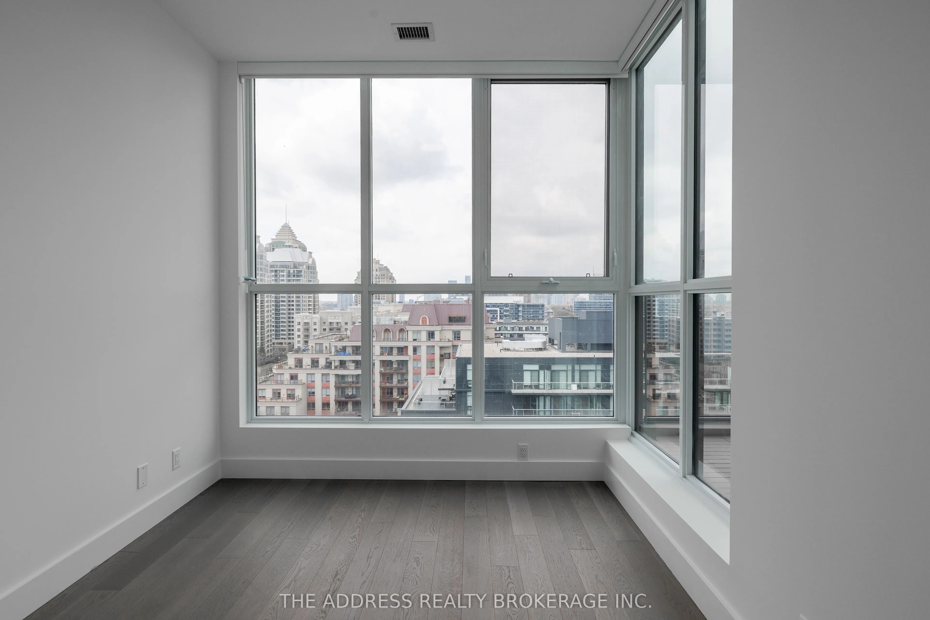 6 Greenbriar Road #1104