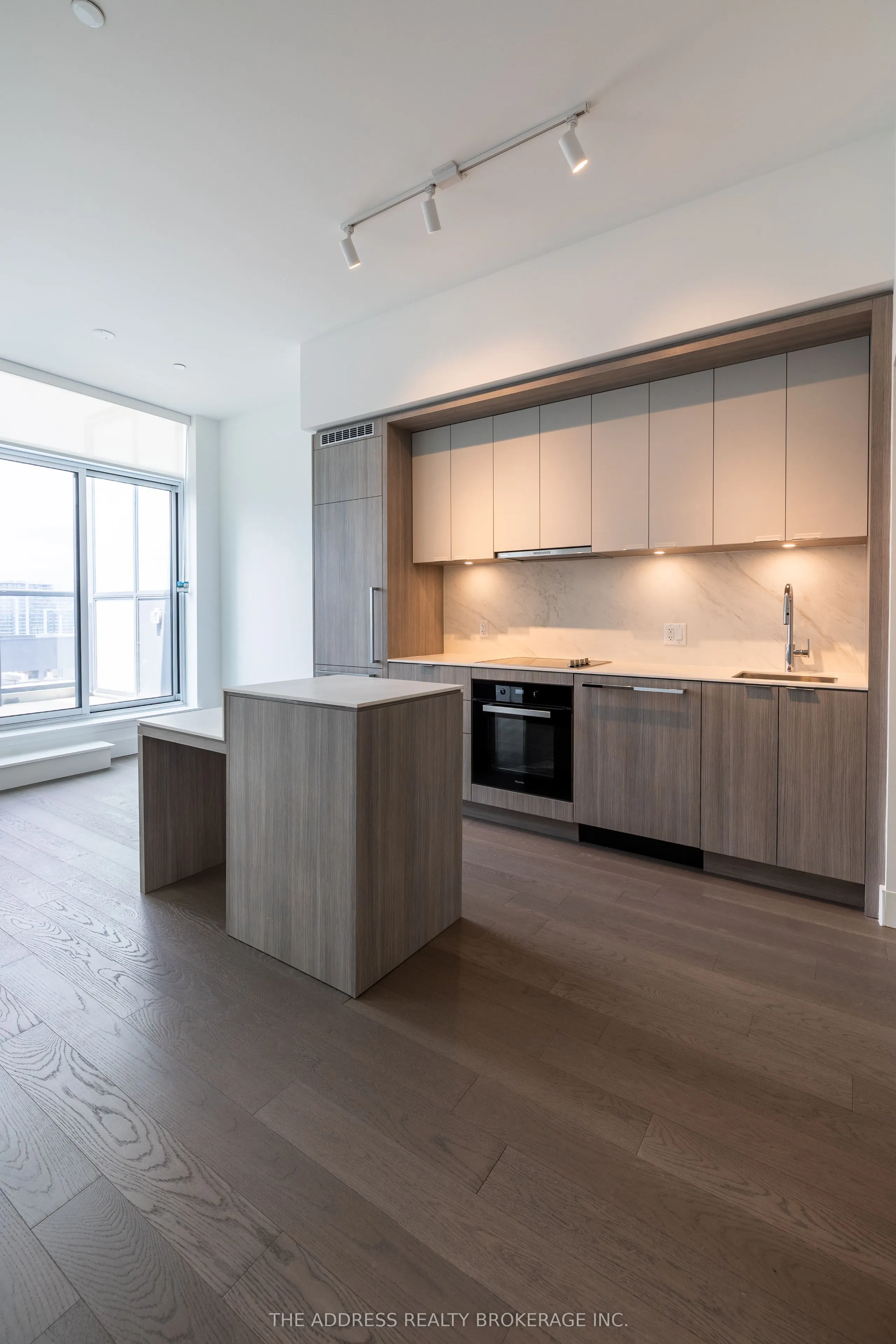 6 Greenbriar Road #1104