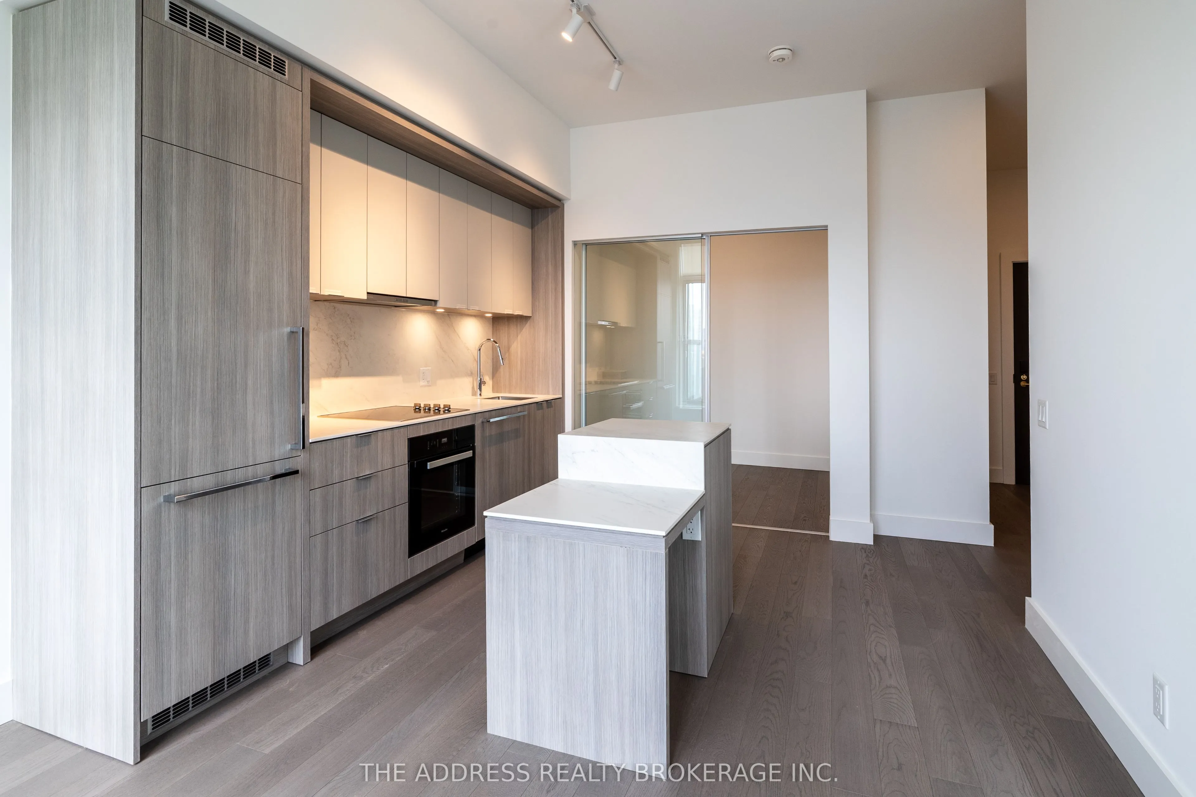 6 Greenbriar Road #1104