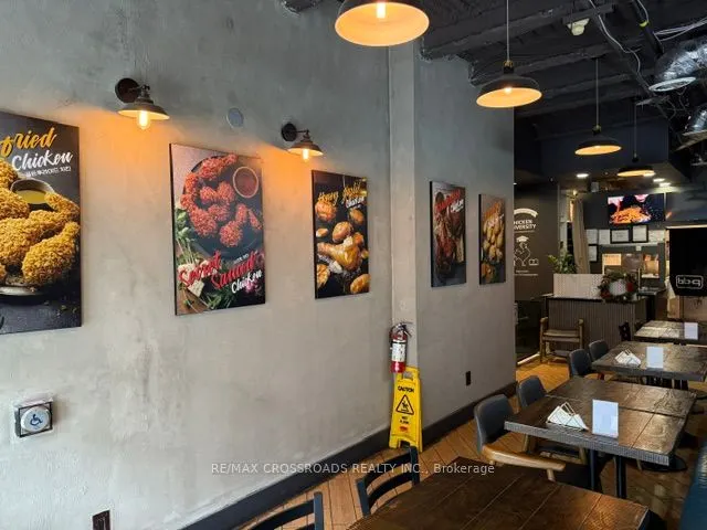 652 Spadina Avenue #101