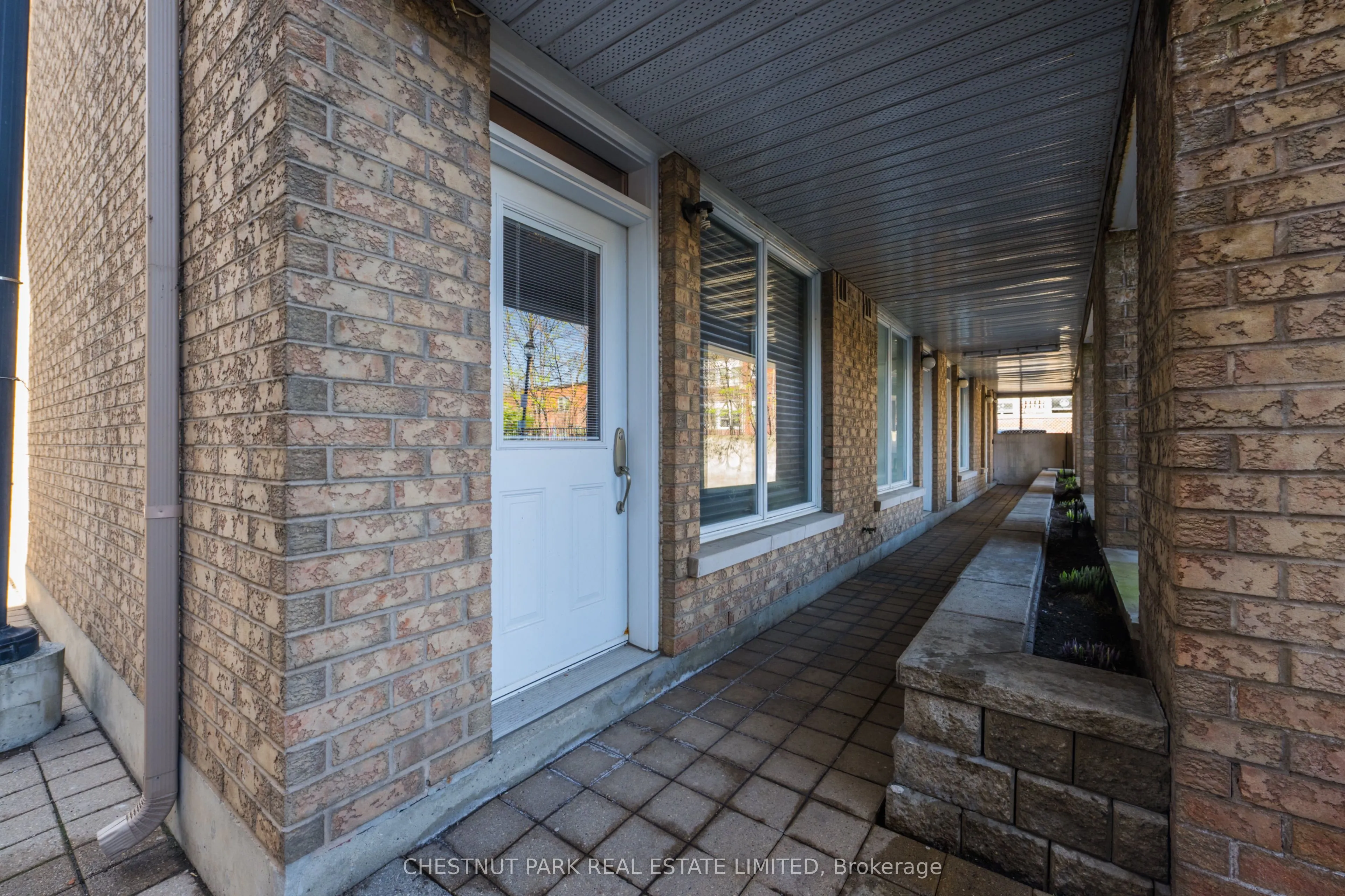 140 Bathurst Street #TH8