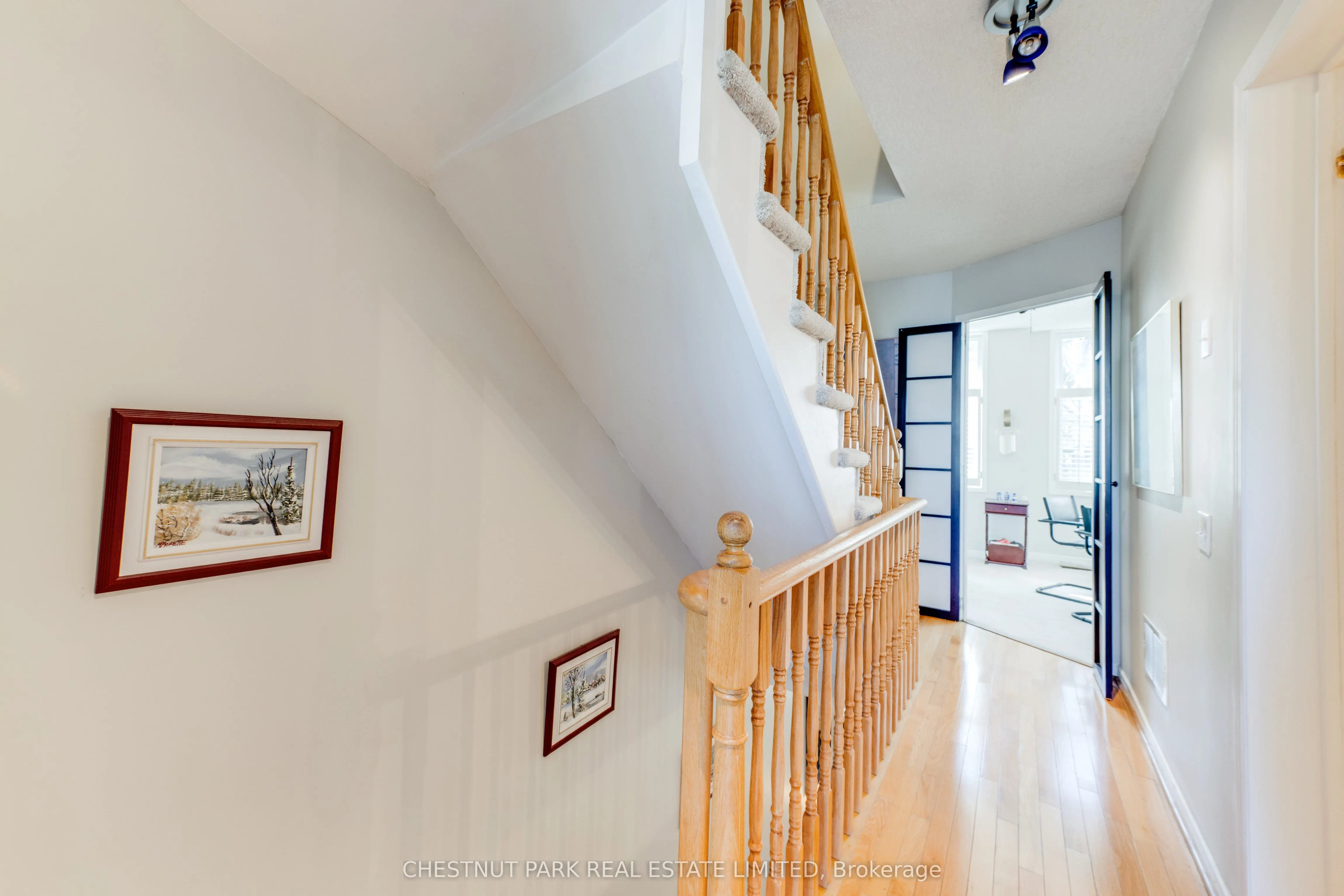 140 Bathurst Street #TH8
