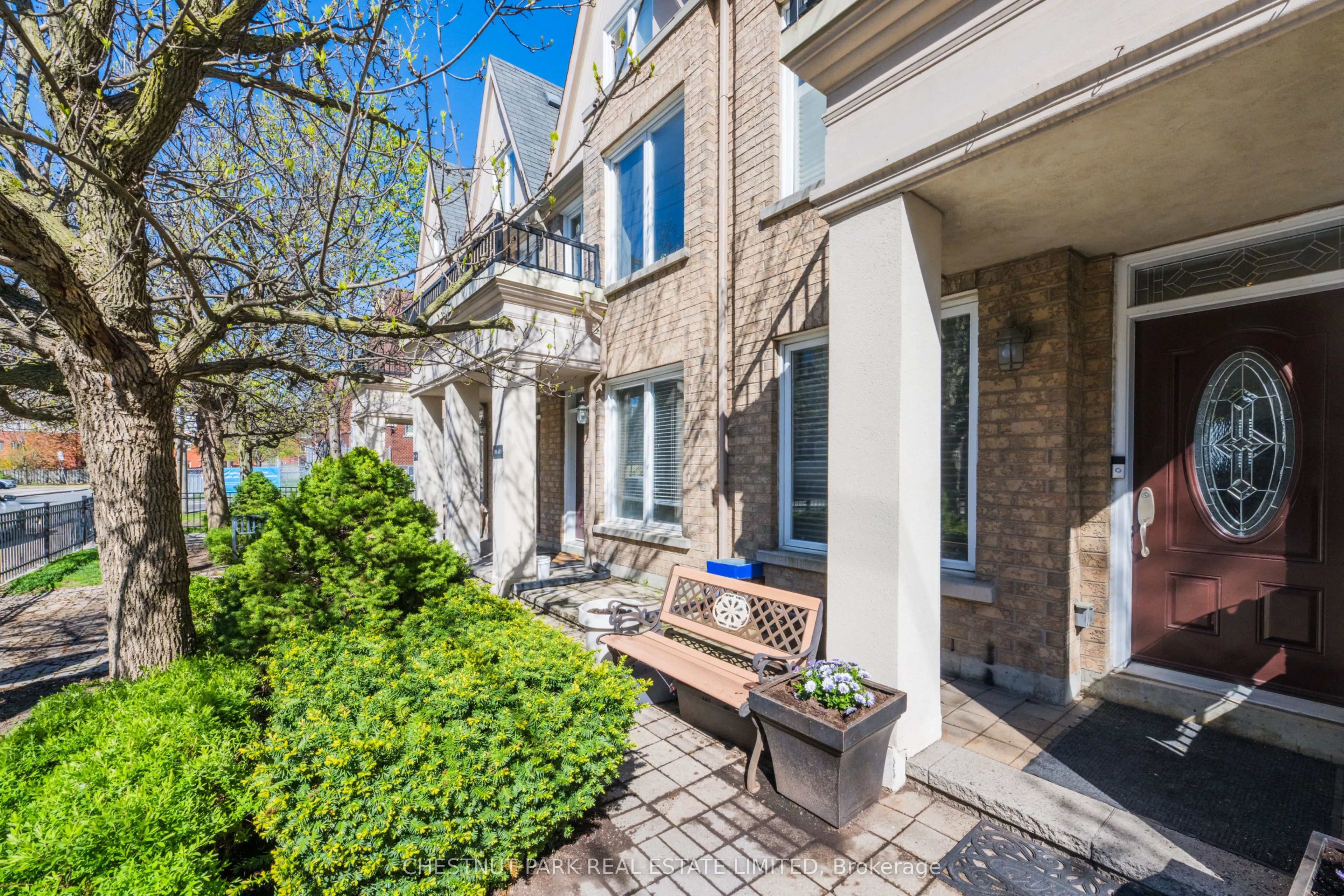140 Bathurst Street #TH8