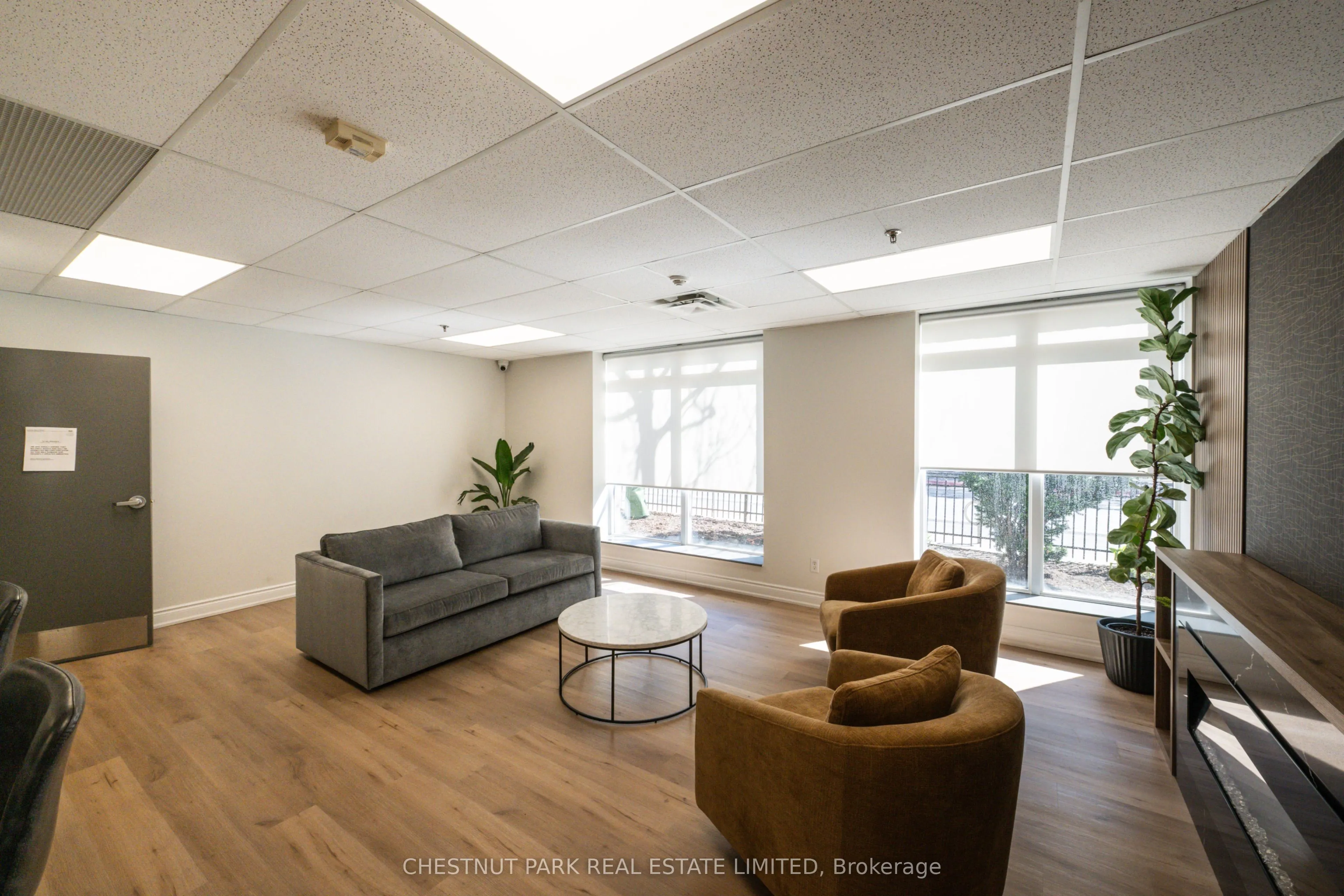 140 Bathurst Street #TH8