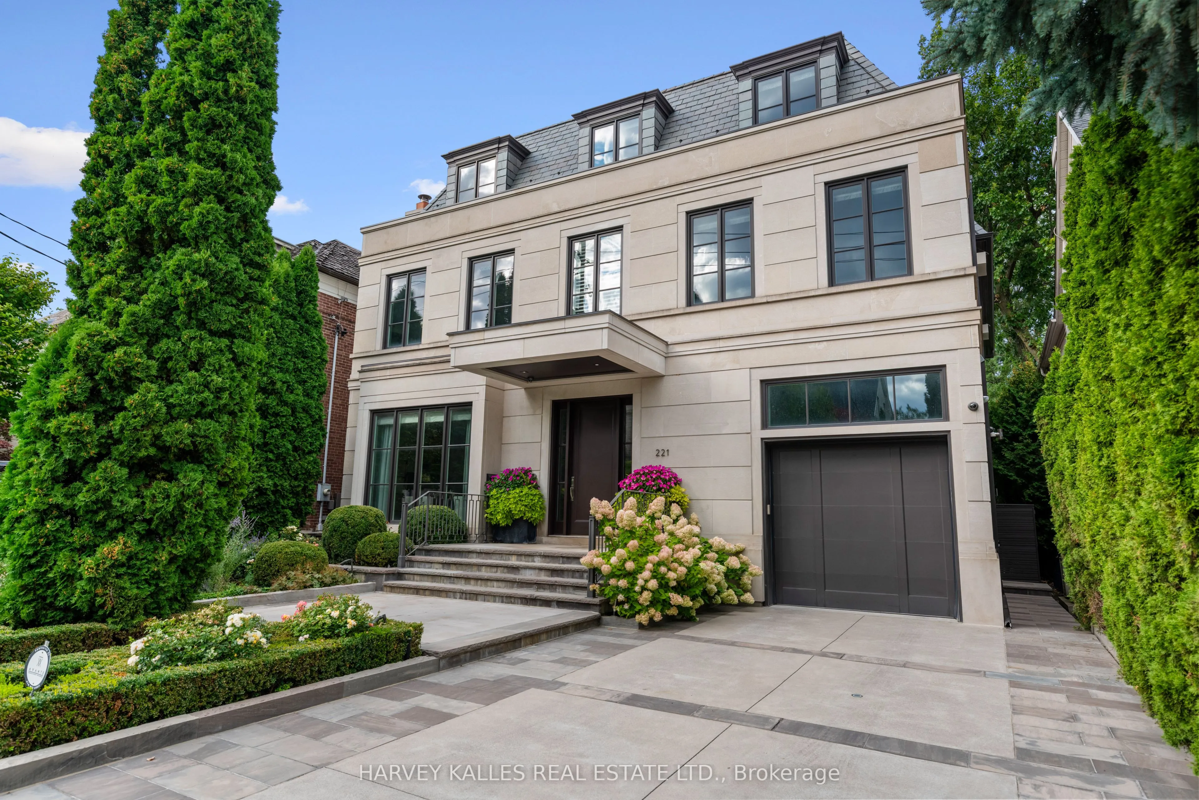 221 Dunvegan Road