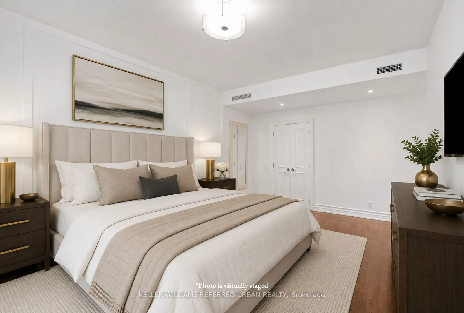 38 Avenue Road #1802
