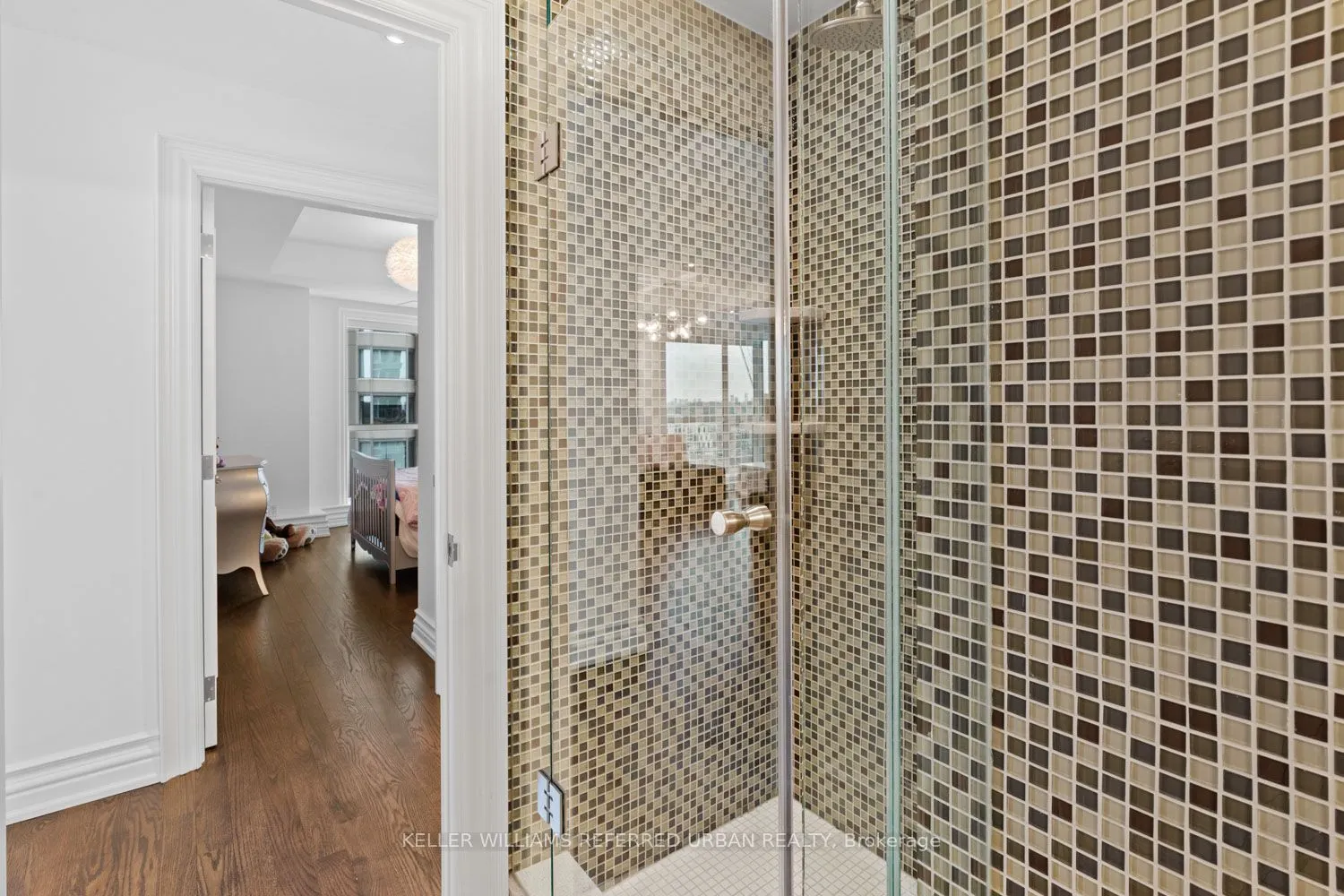 38 Avenue Road #1802