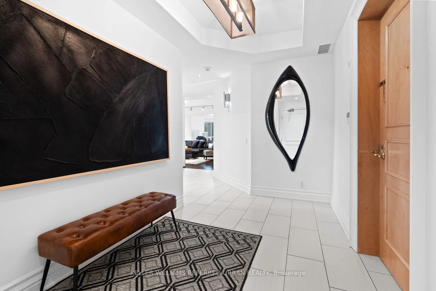 38 Avenue Road #1802