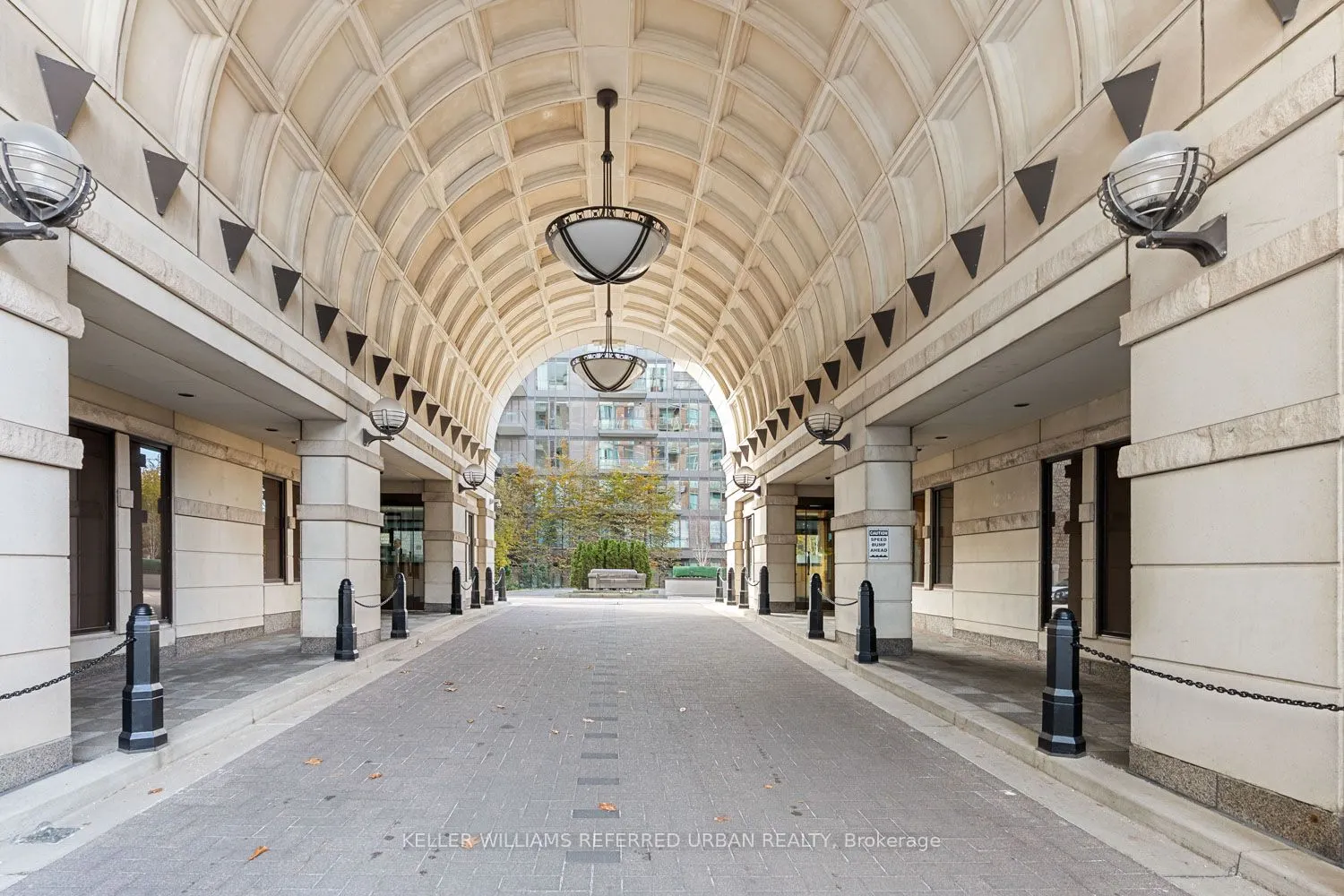 38 Avenue Road #1802