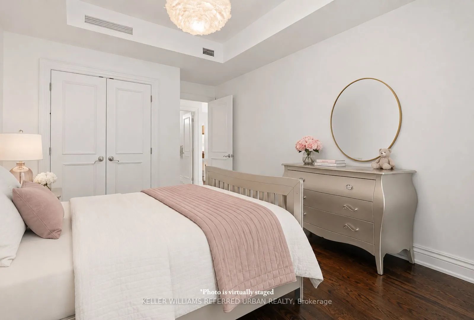 38 Avenue Road #1802