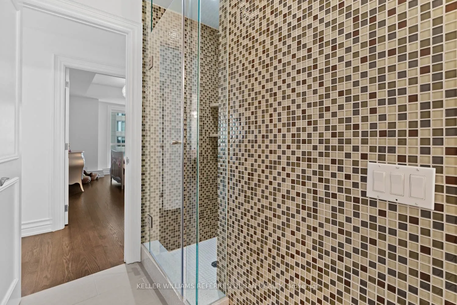 38 Avenue Road #1802