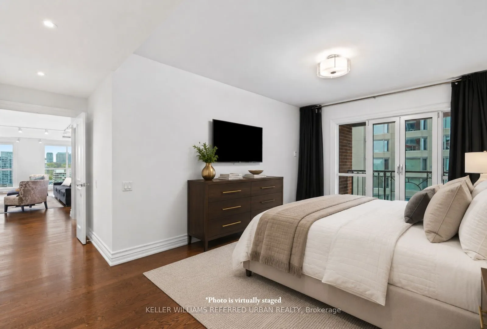 38 Avenue Road #1802