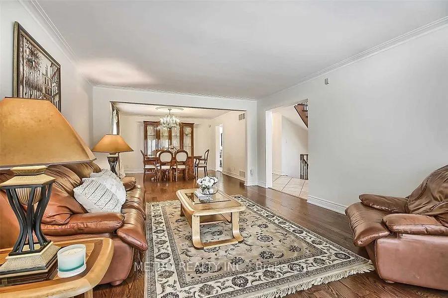 17 Twin Circle Court