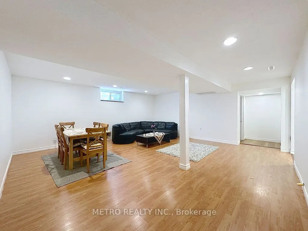 17 Twin Circle Court
