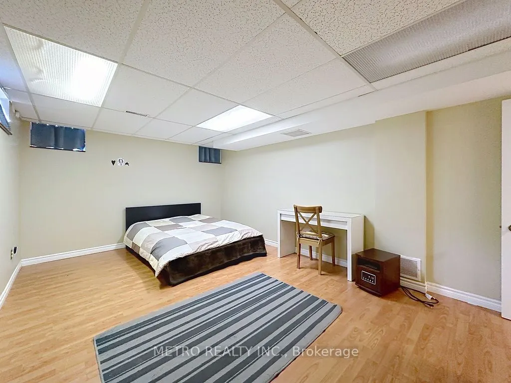 17 Twin Circle Court