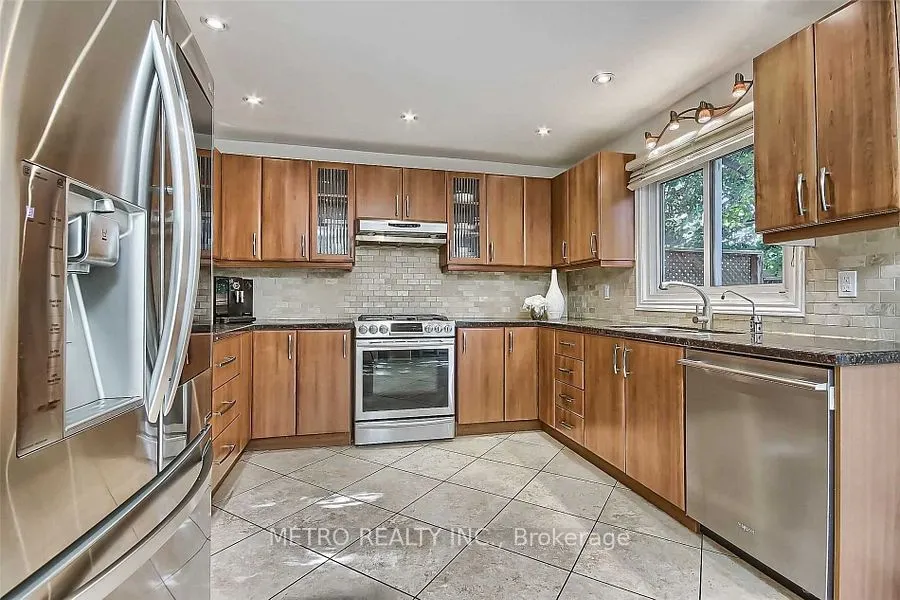 17 Twin Circle Court