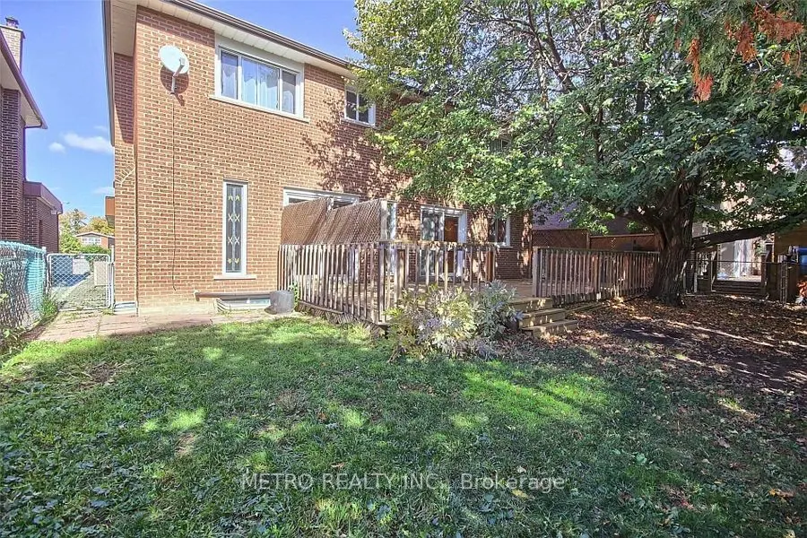 17 Twin Circle Court