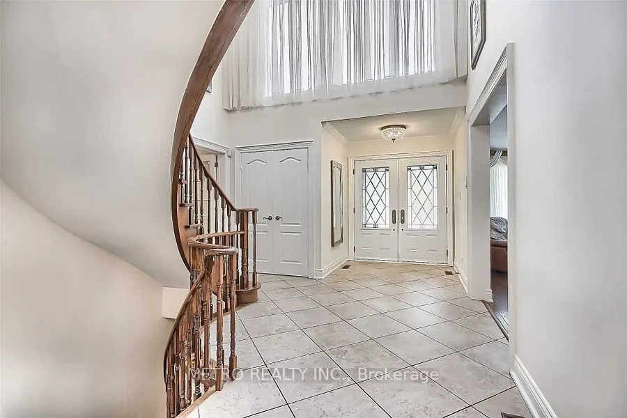 17 Twin Circle Court
