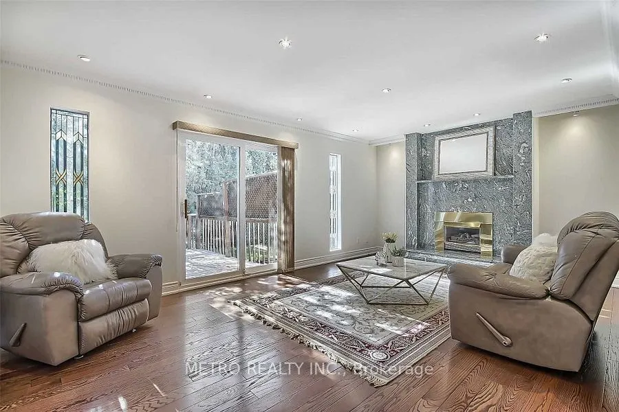 17 Twin Circle Court