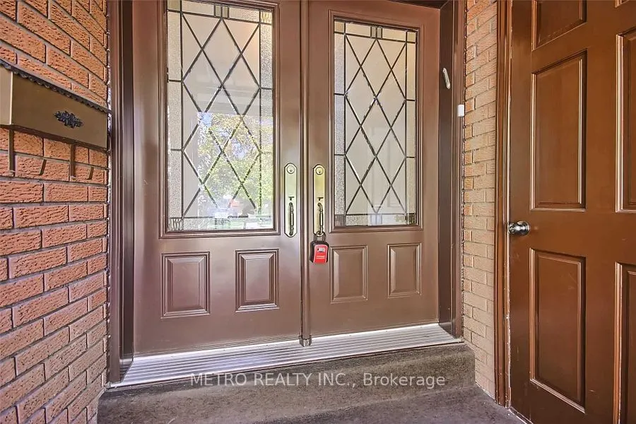 17 Twin Circle Court
