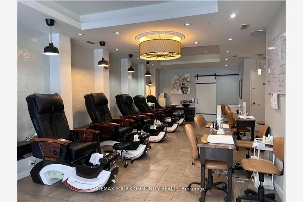 3887 Bathurst Street