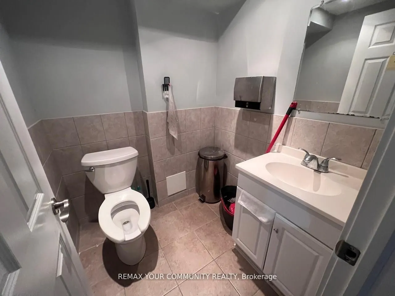 3887 Bathurst Street
