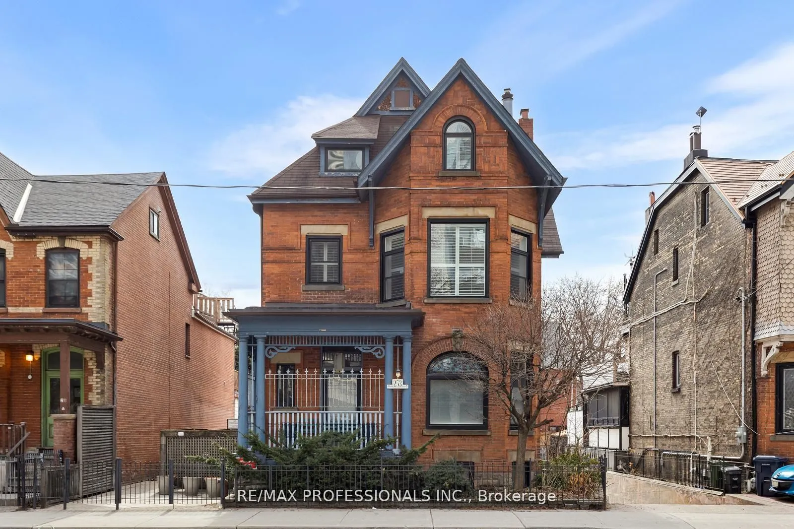 253 Wellesley Street E #C