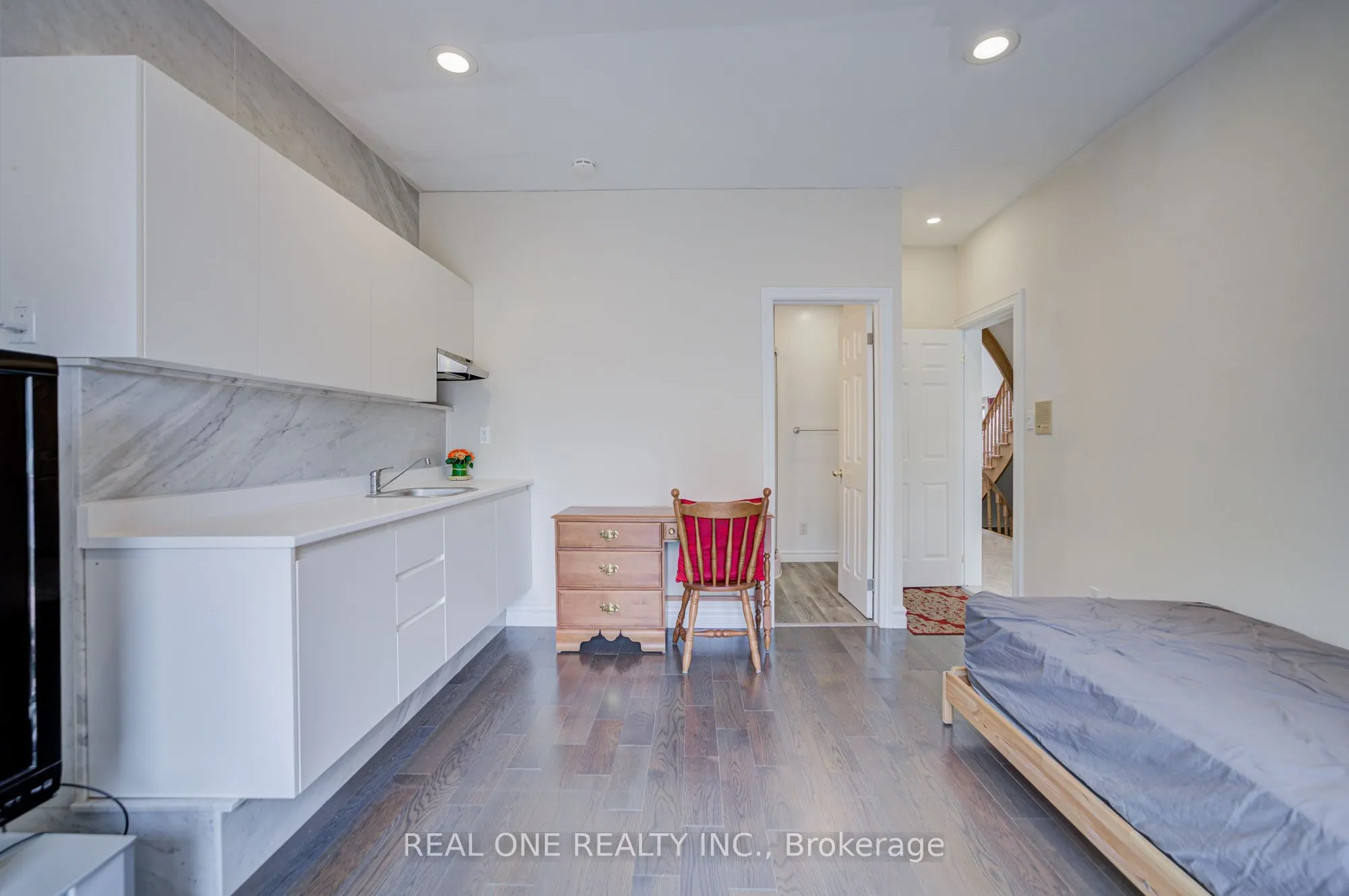 261 Mckee Avenue