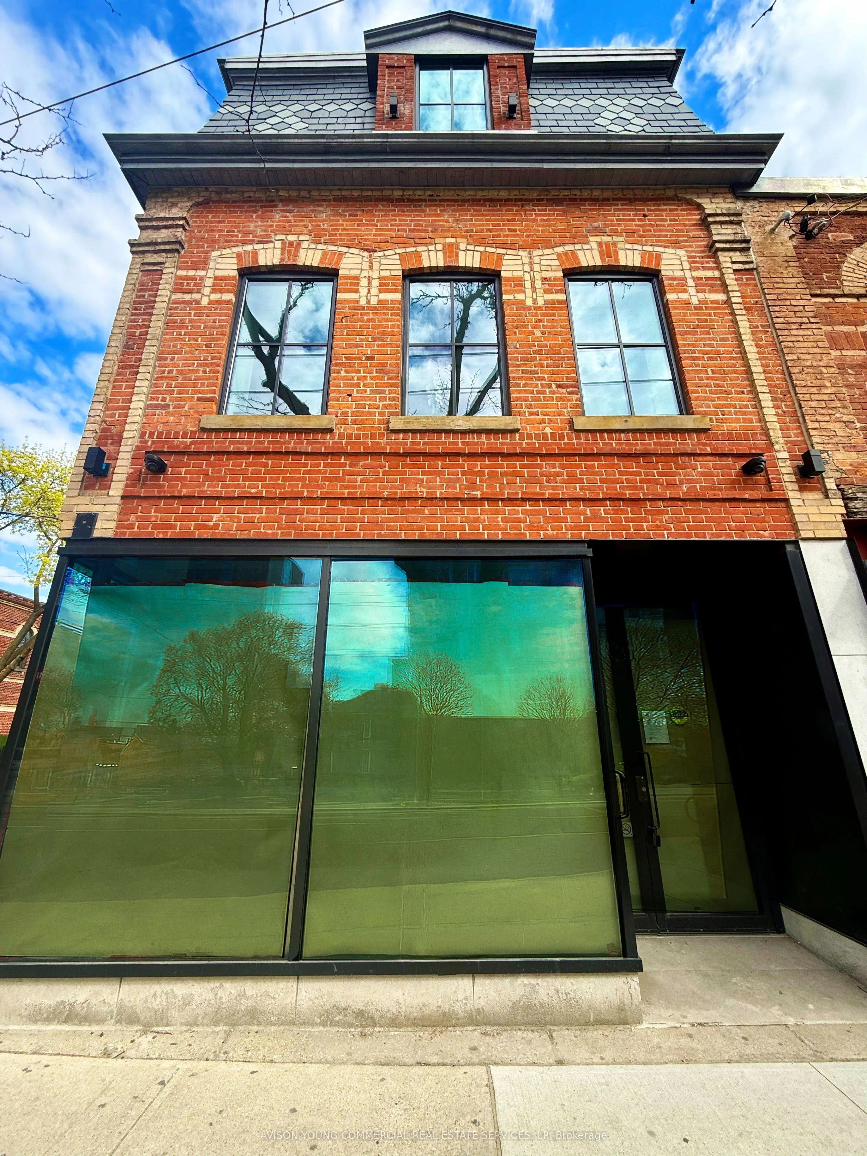 1030 Queen Street W #GF & LL