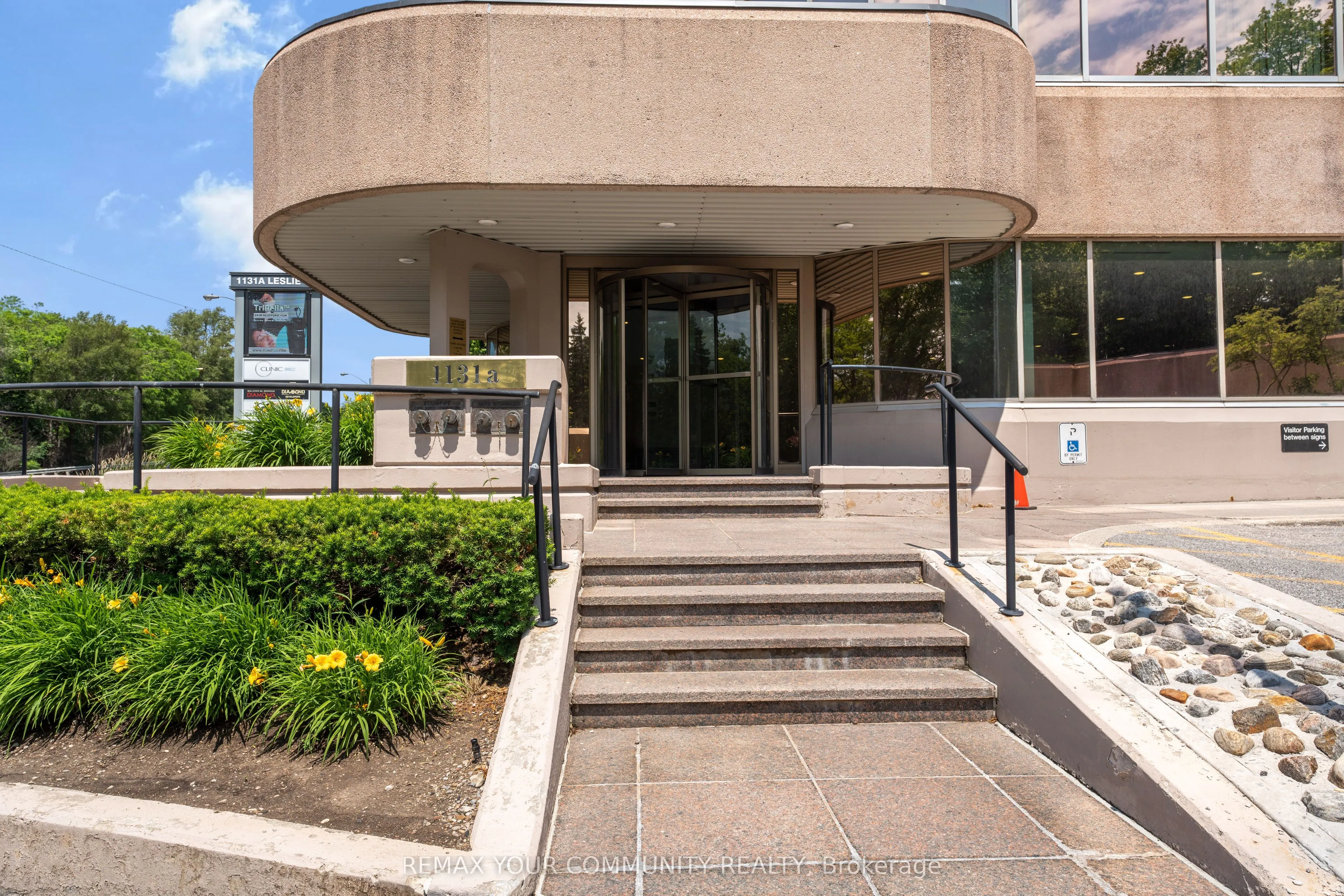 1131A Leslie Street #207