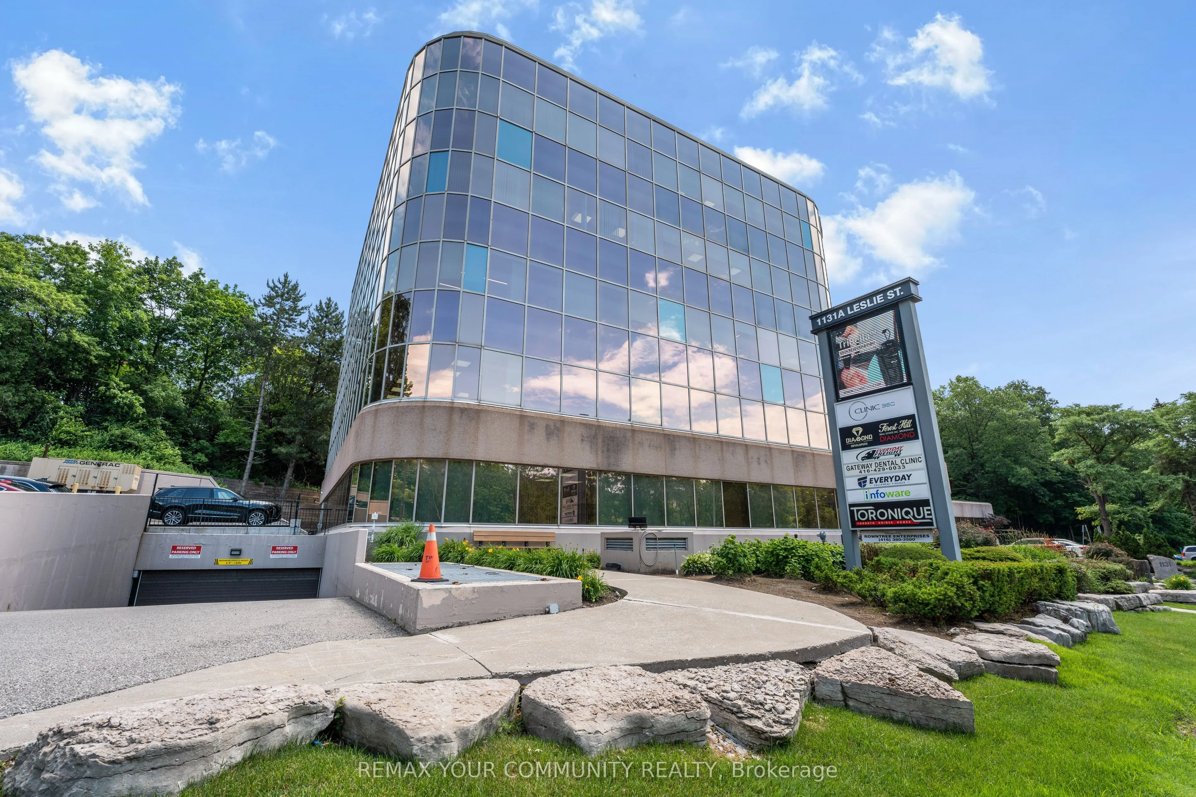 1131A Leslie Street #207