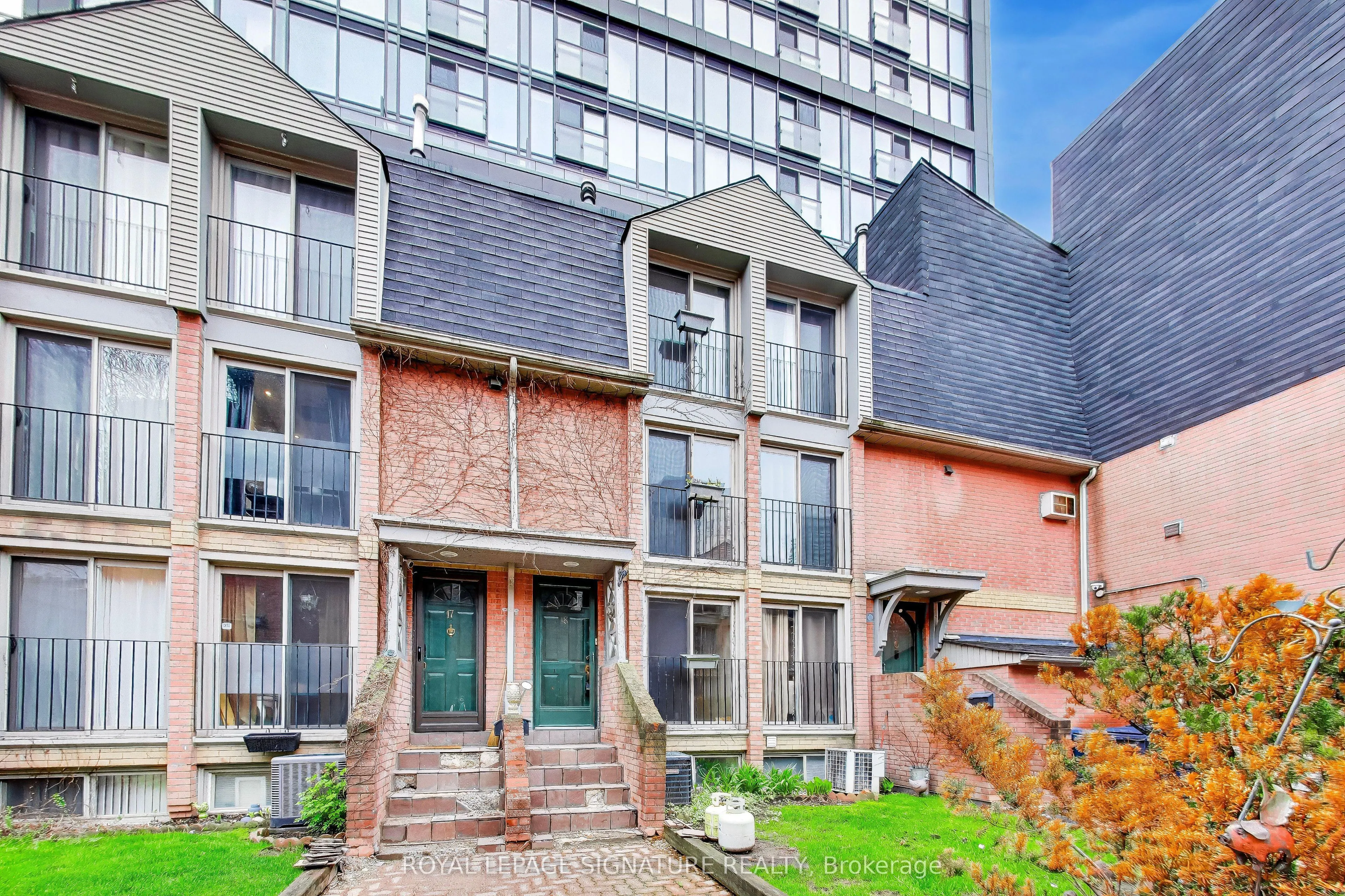 325 Jarvis Street #18