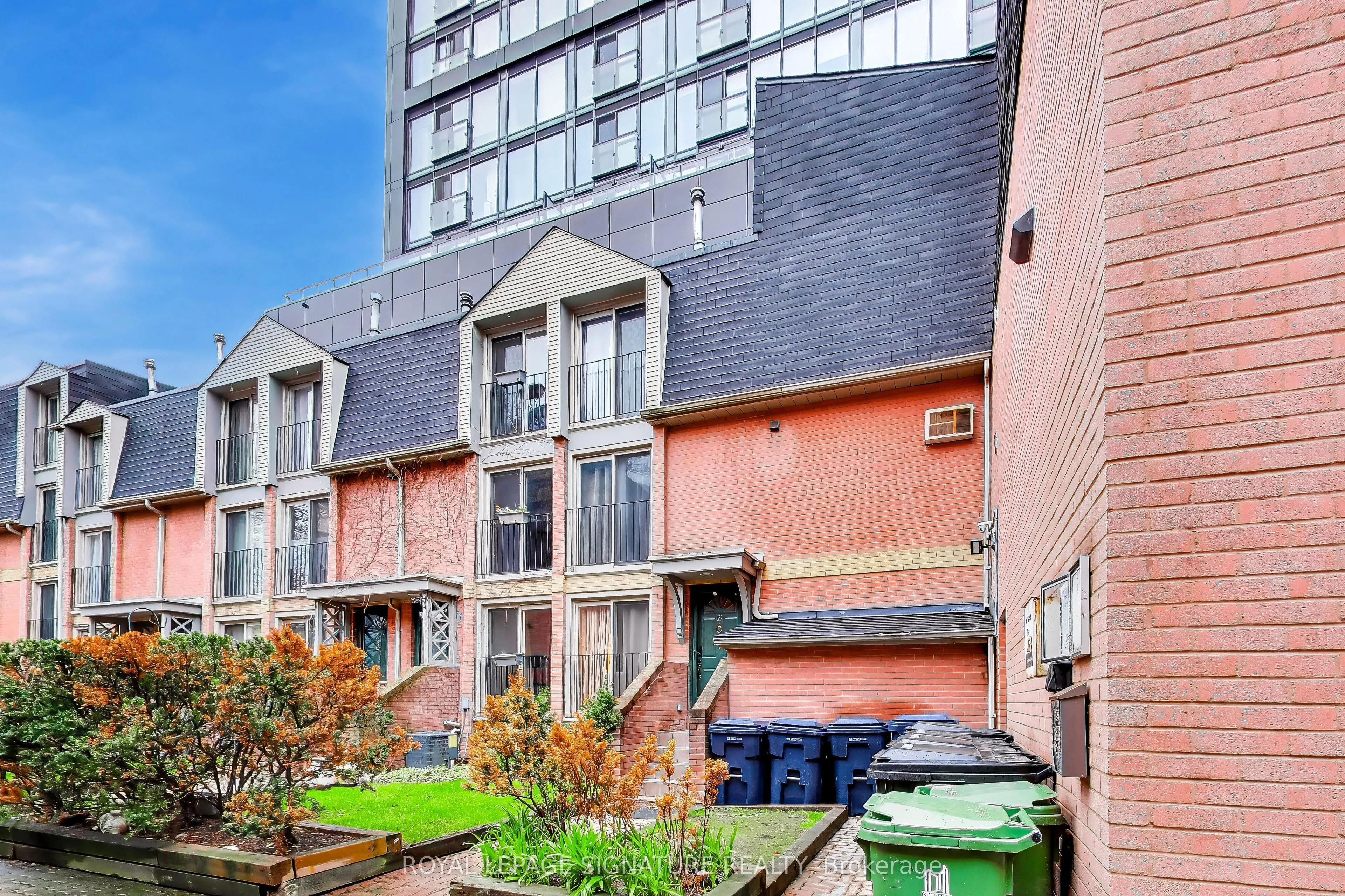 325 Jarvis Street #18