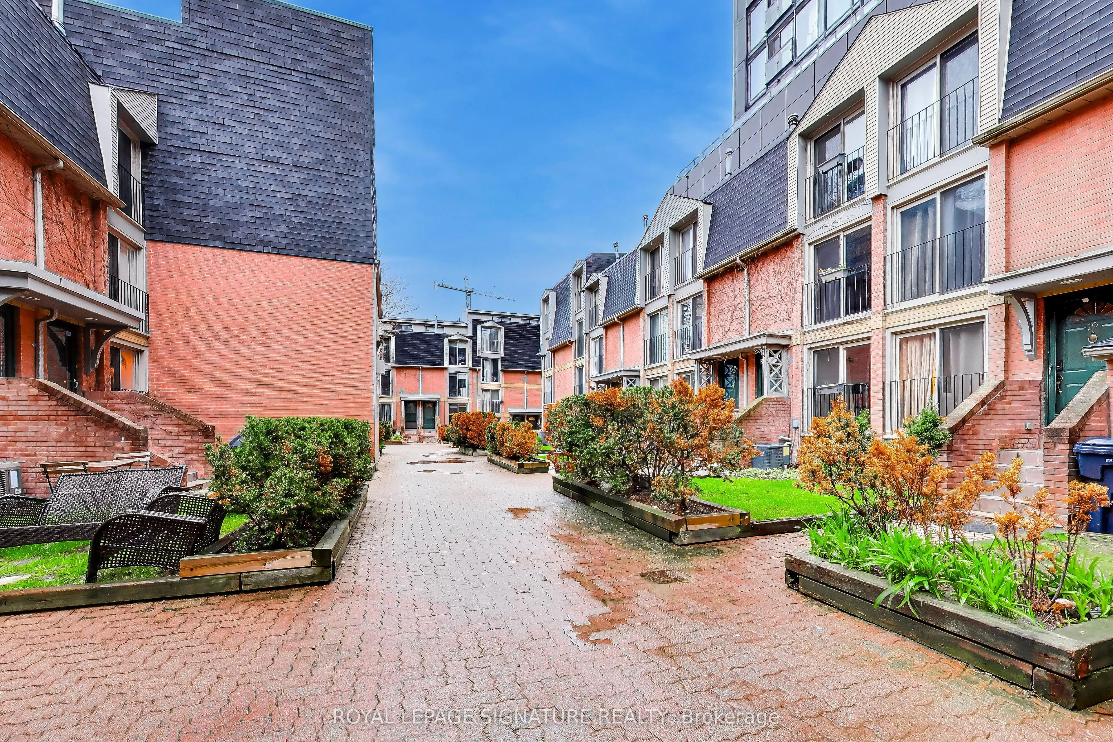 325 Jarvis Street #18