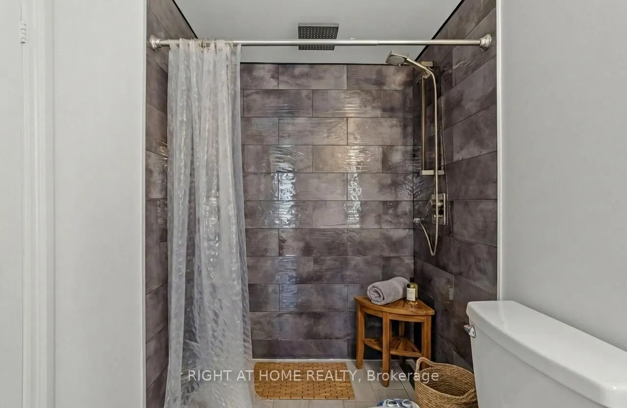 12 Sudbury Street #2608