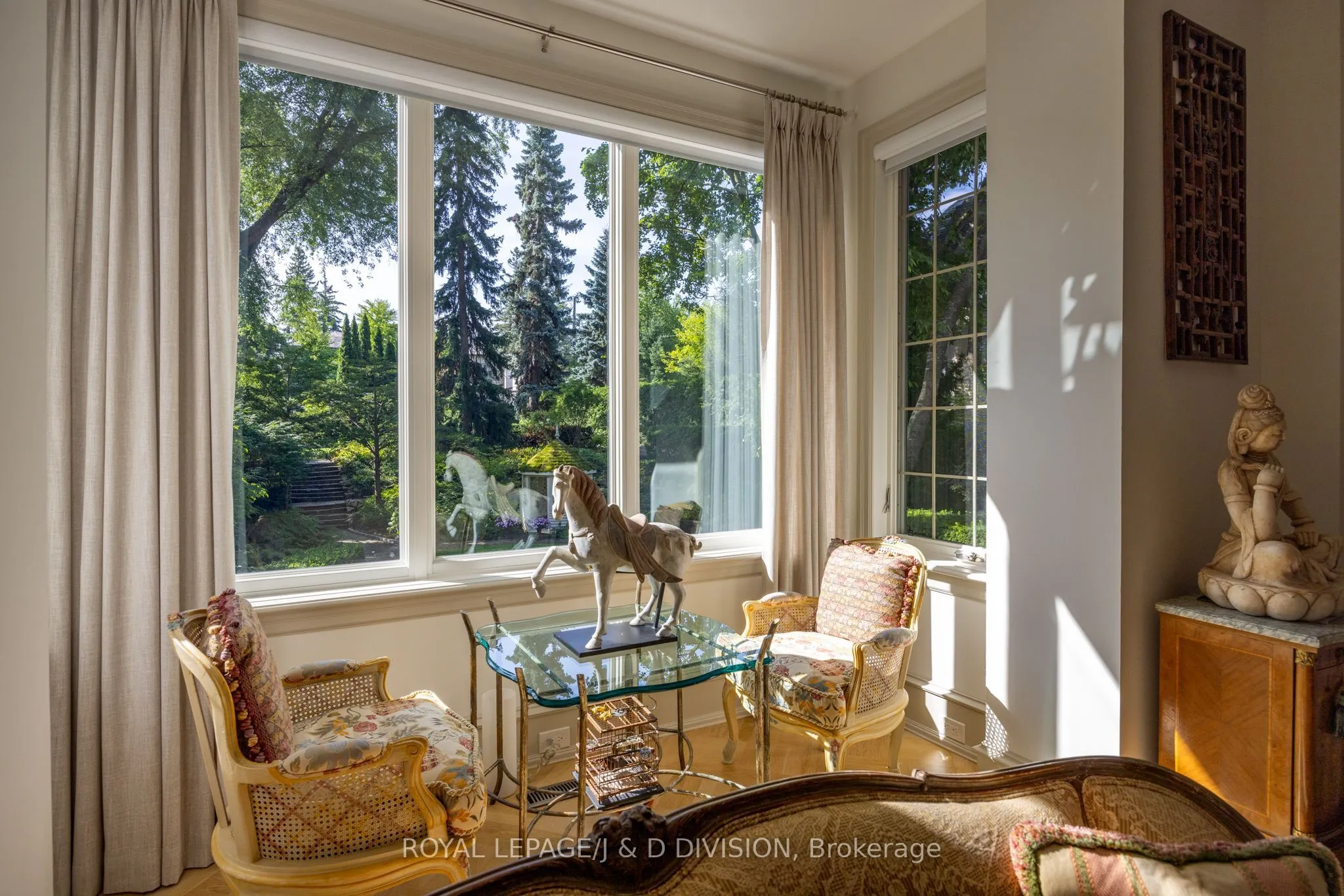 12 Forest Glen Crescent