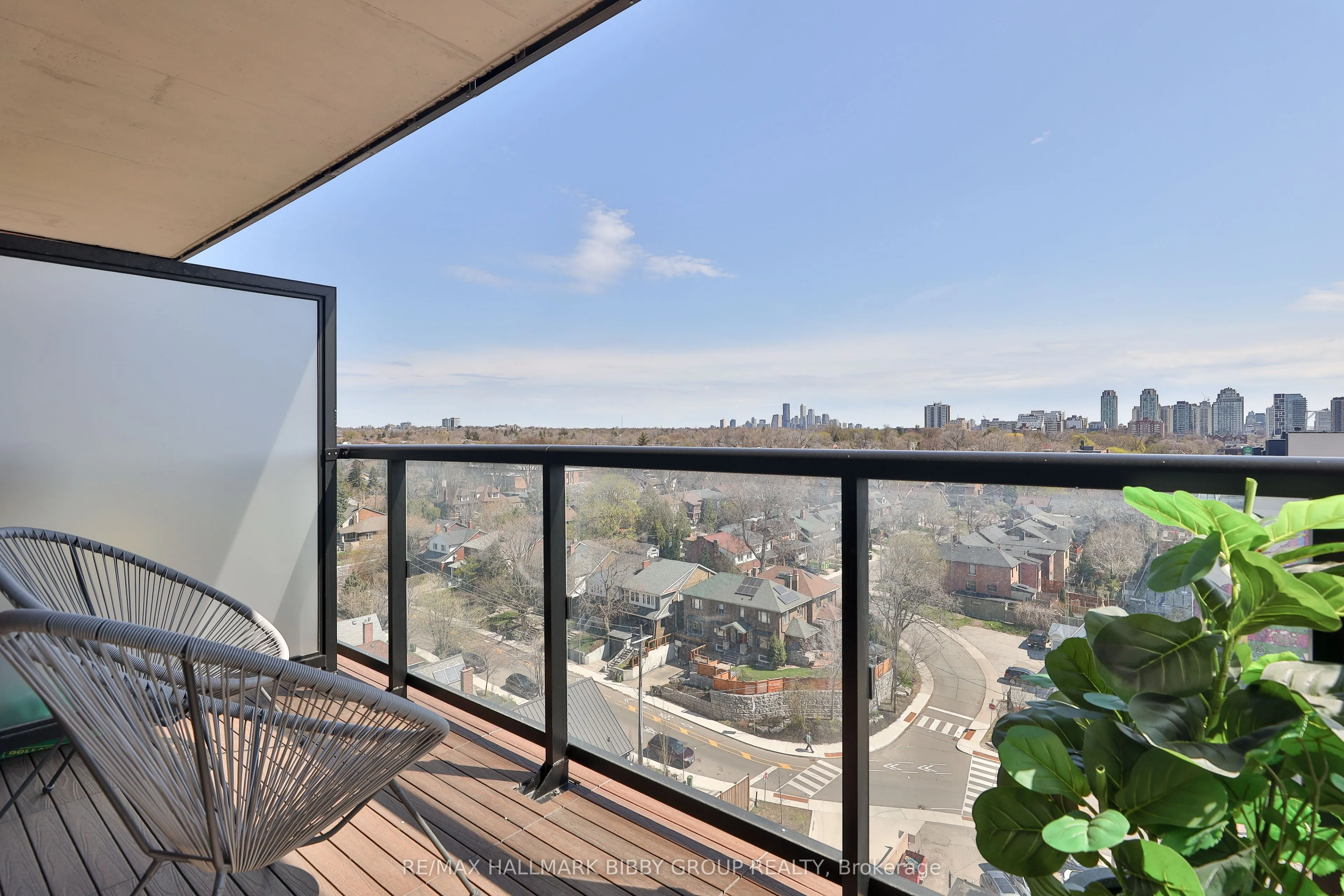 185 Alberta Avenue #1105